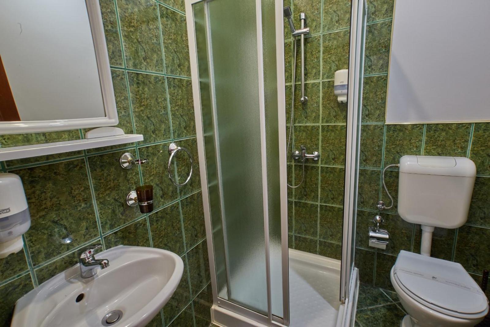Double or Twin Room - Photo 14