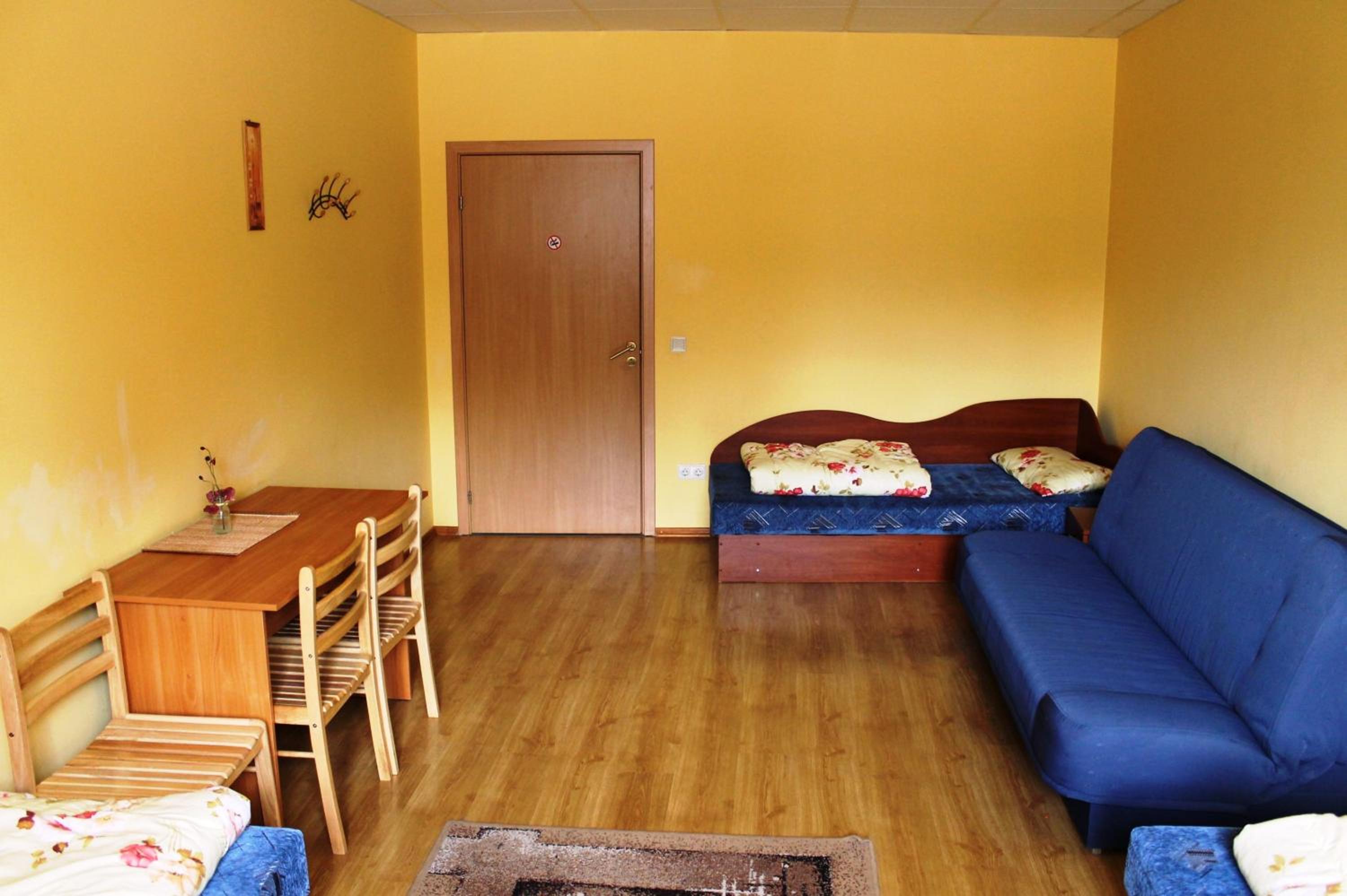 Triple Room with Shared Bathroom photo 2