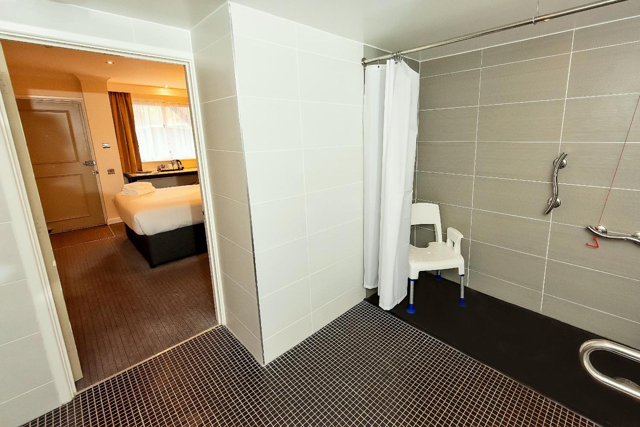 Double Room - Disability Access - Photo 4