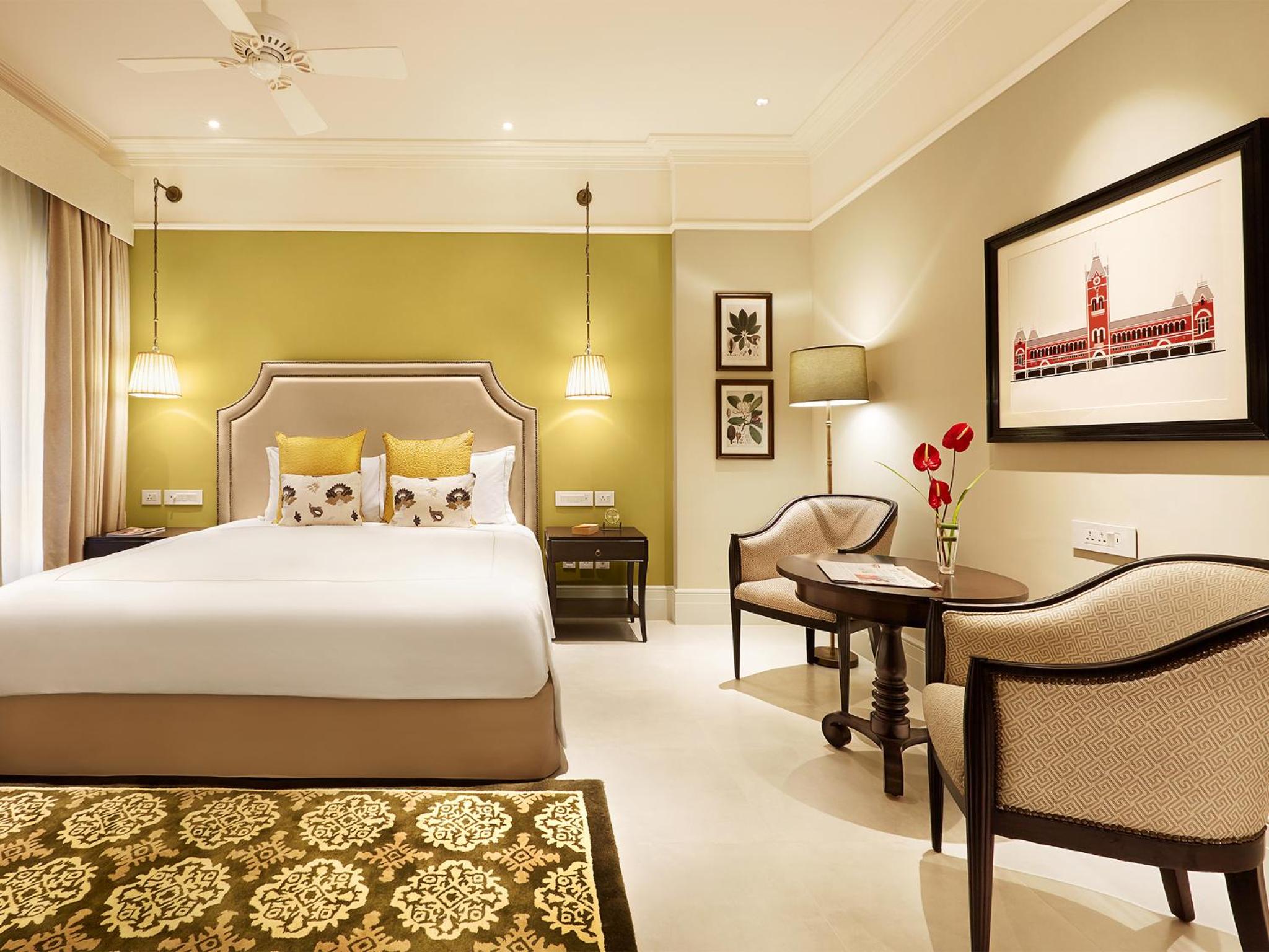 Luxury Grande King Bed - Photo 3