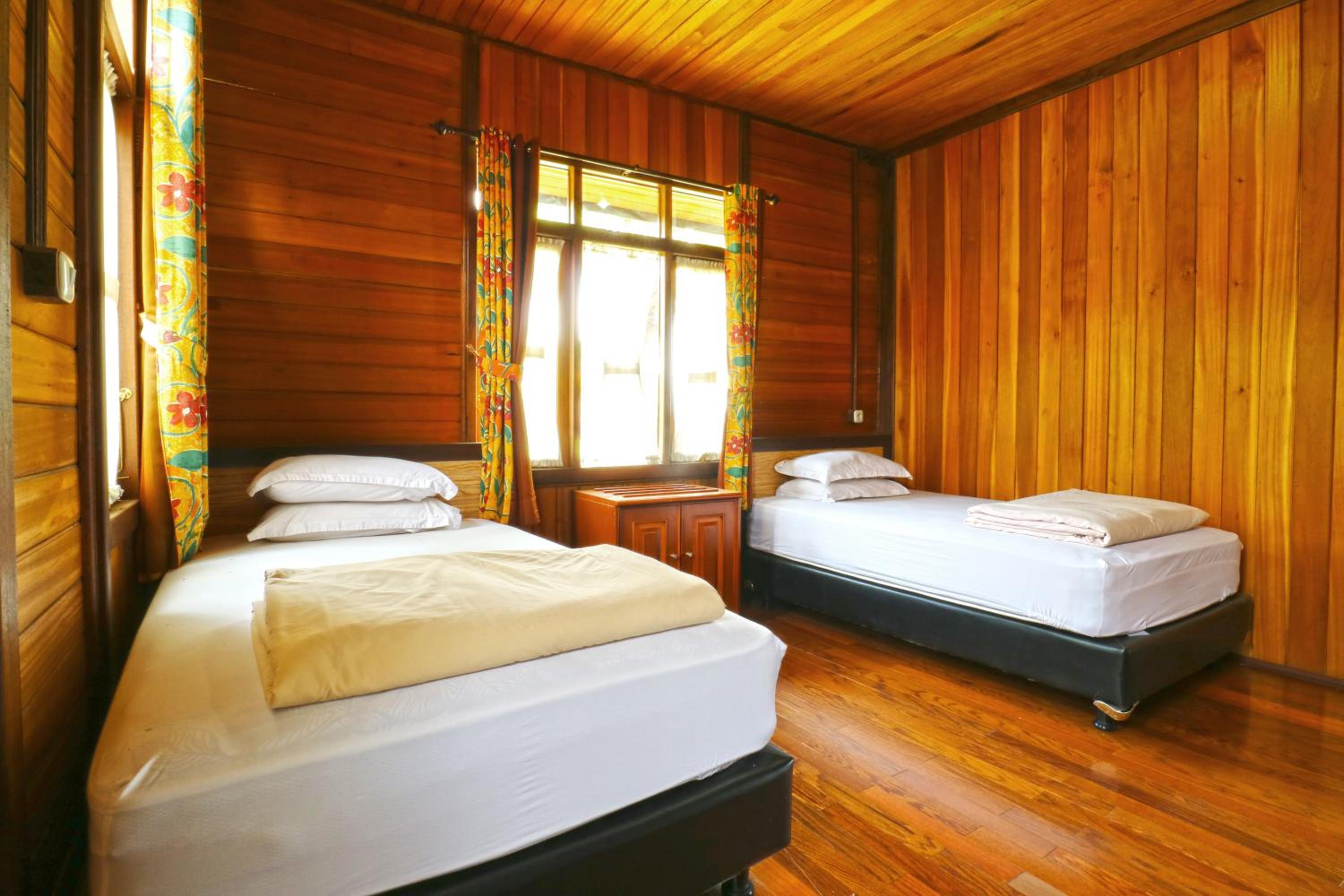 Three-Bedroom Villa - Photo 4
