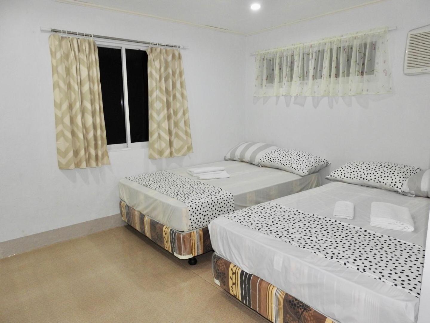 One-Bedroom House - Photo 13
