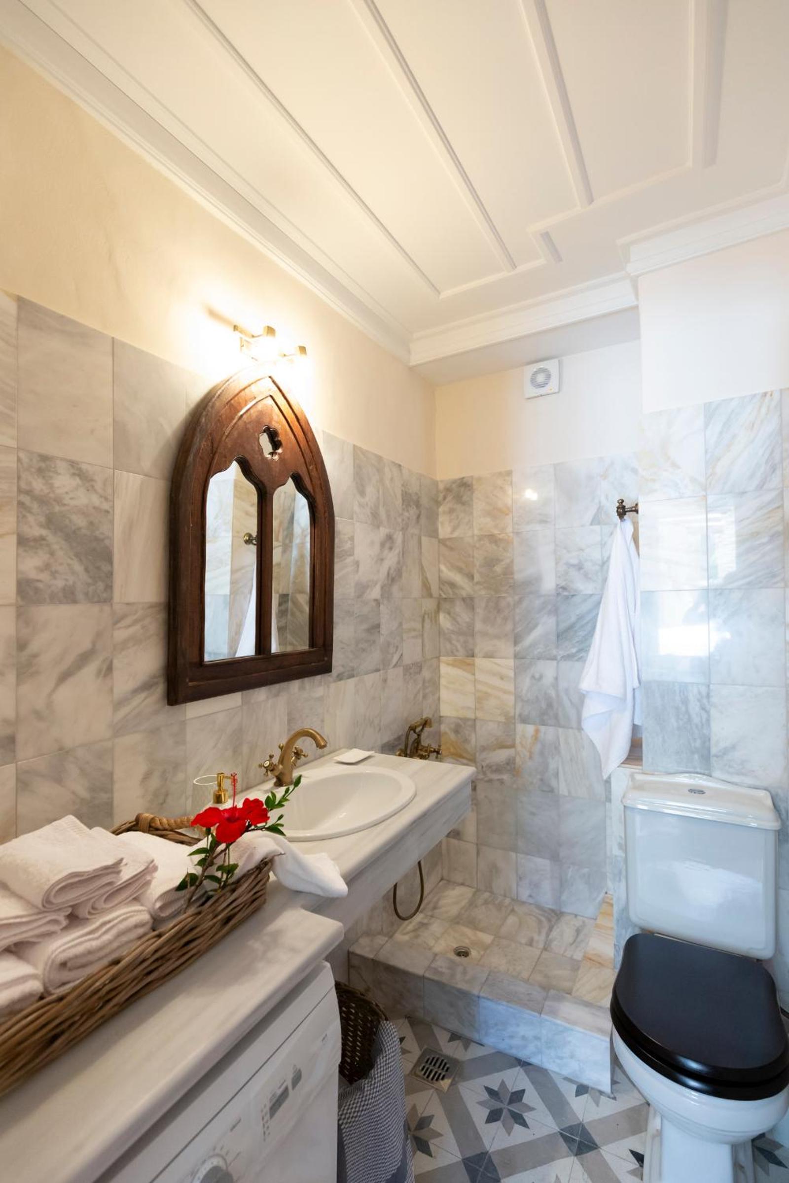 Villa with Sea View - Photo 5