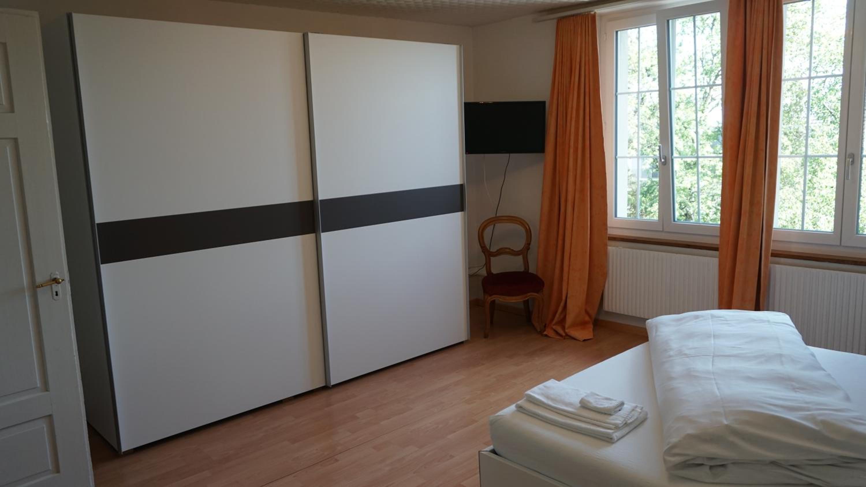 Three-Bedroom Apartment photo 2