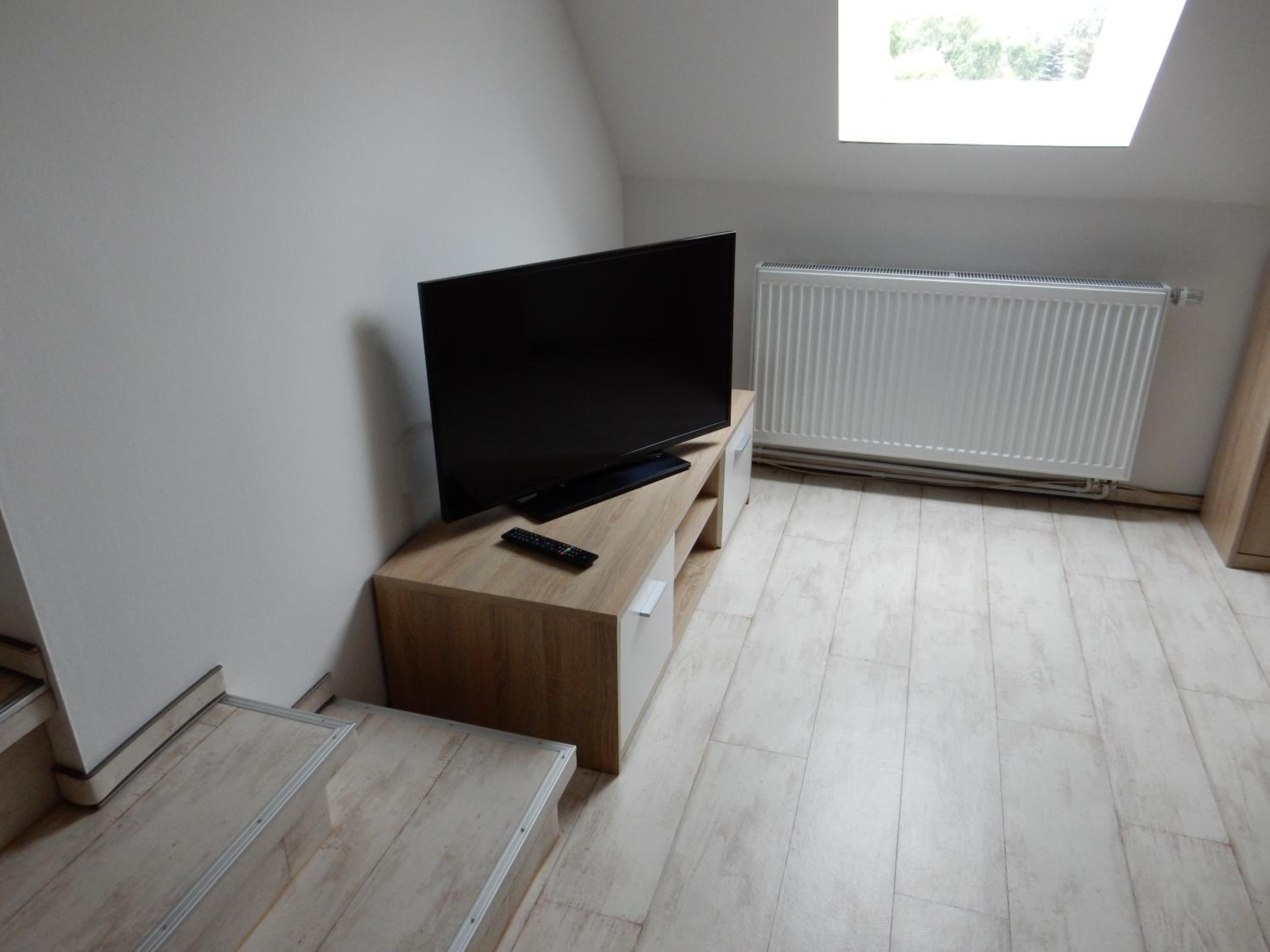 One-Bedroom Apartment - Photo 18