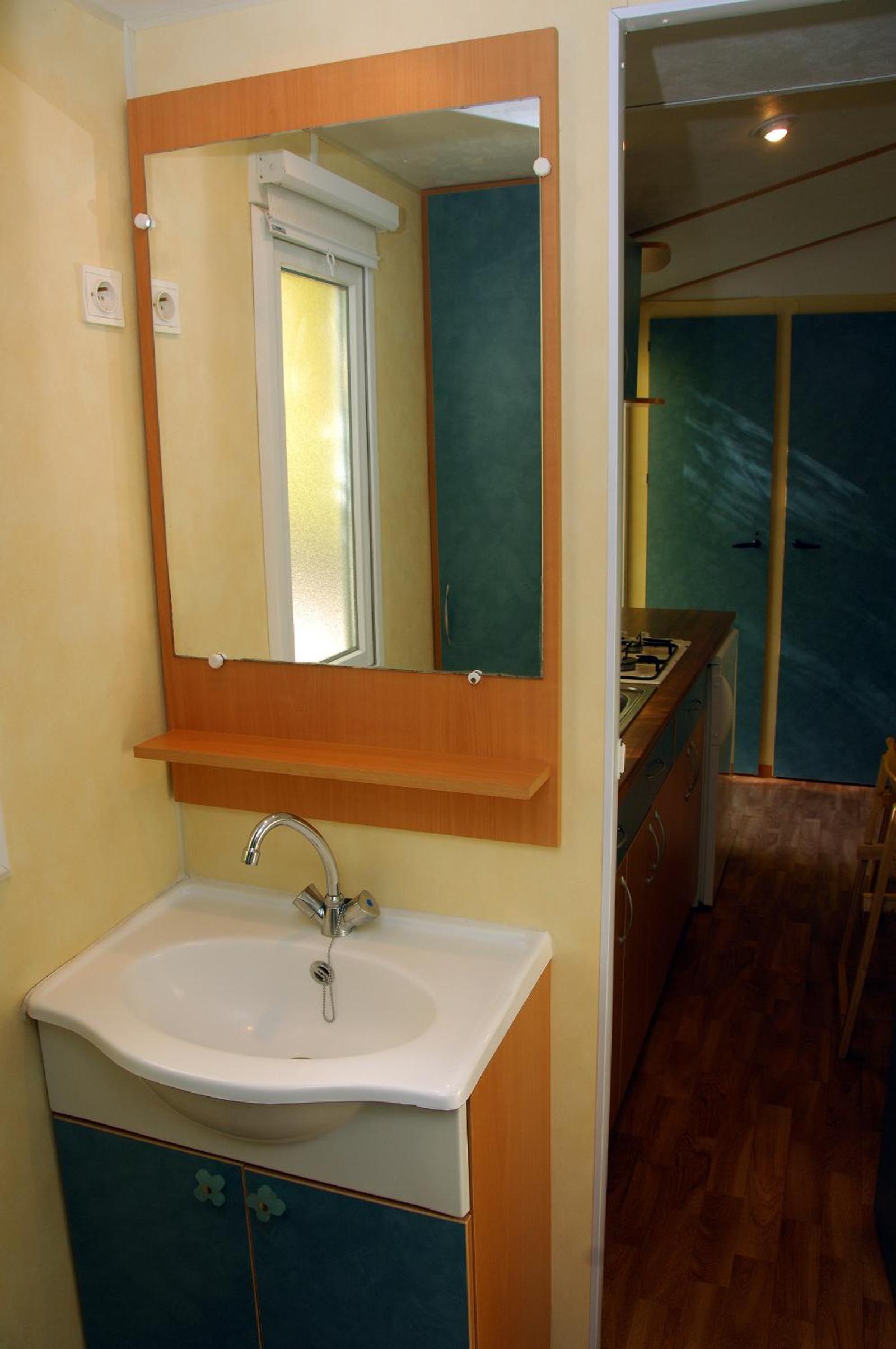 Superior Mobile Home (4 Adults) - Photo 6