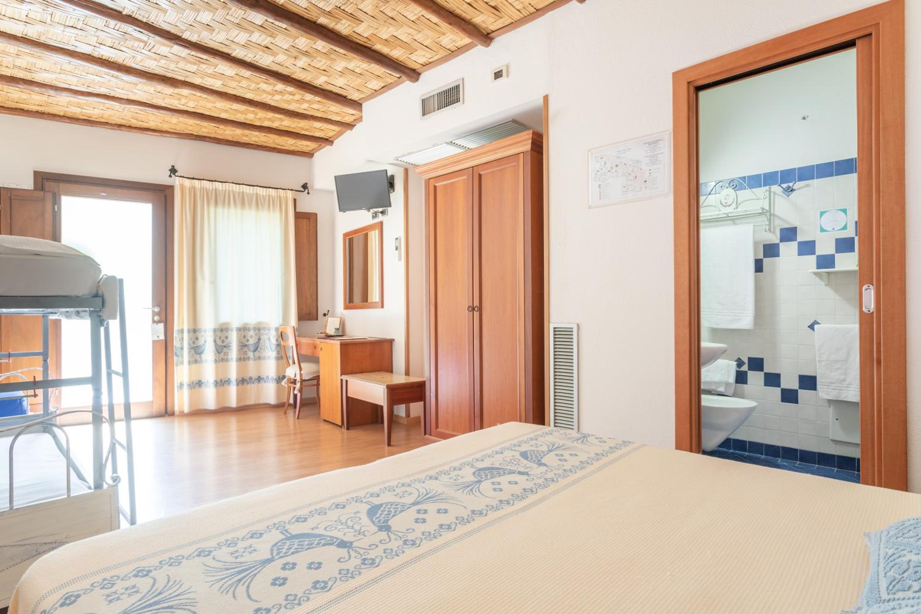 Quadruple Room photo 1