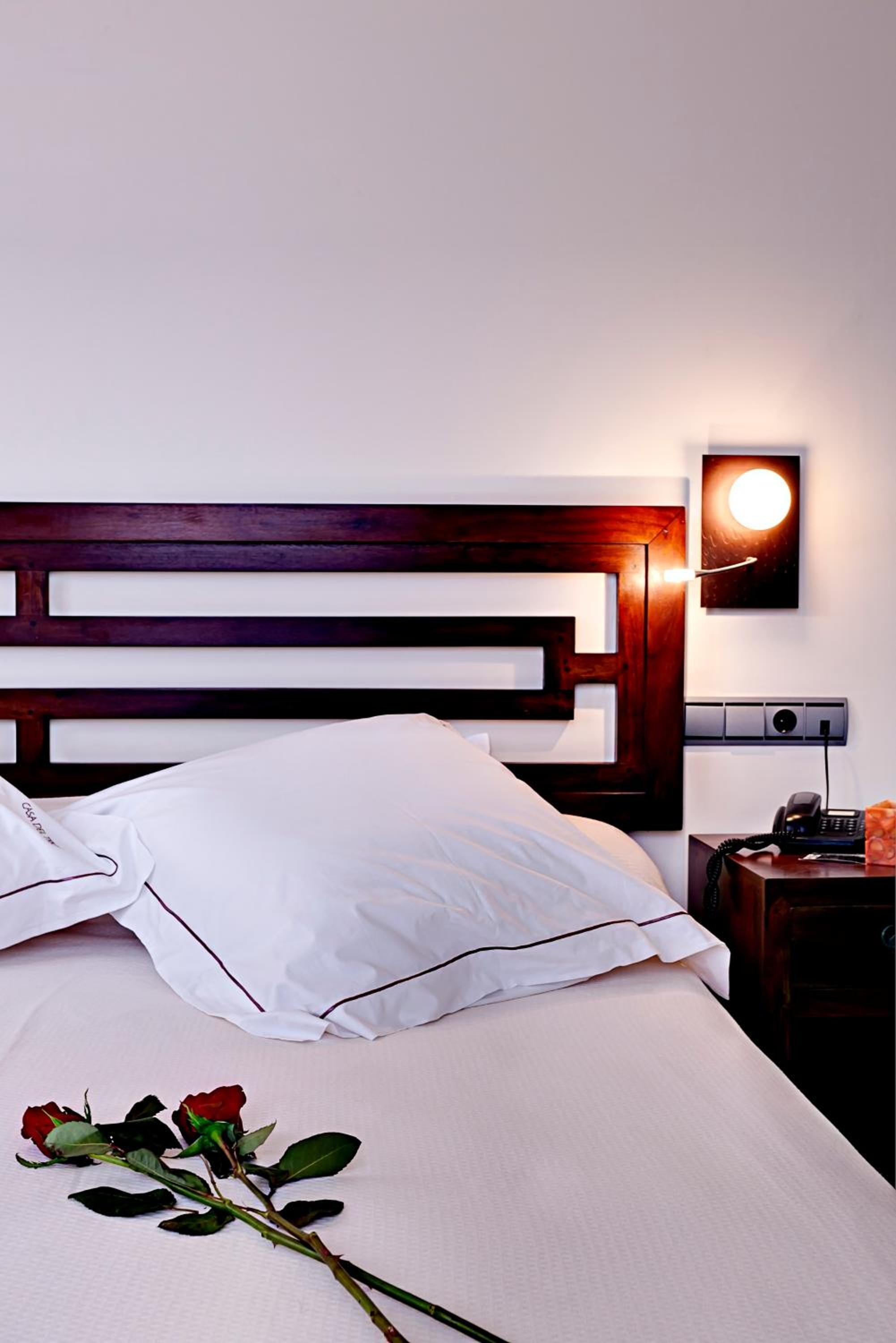 Double or Twin Room - Photo 12