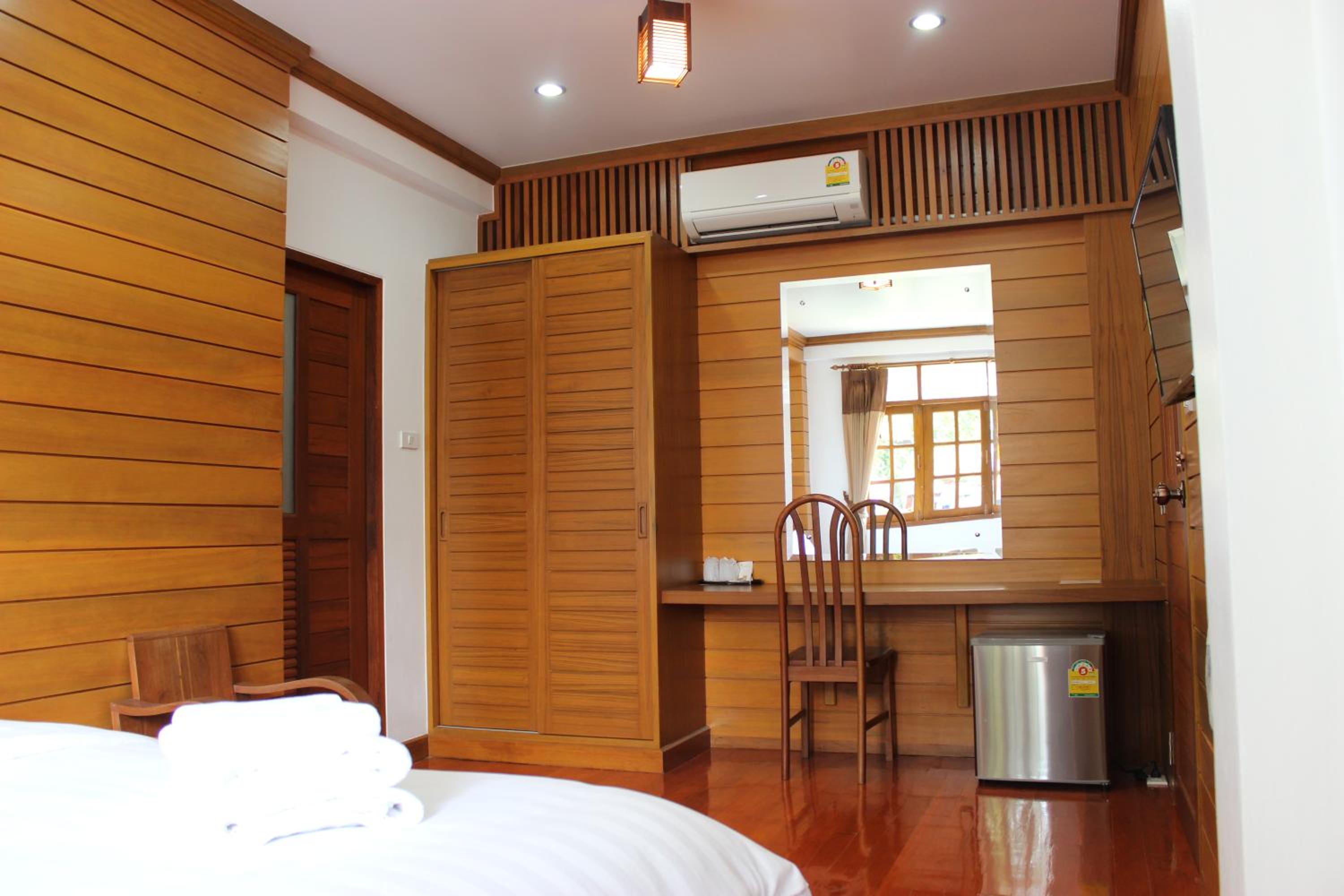 Standard Double Room photo 3