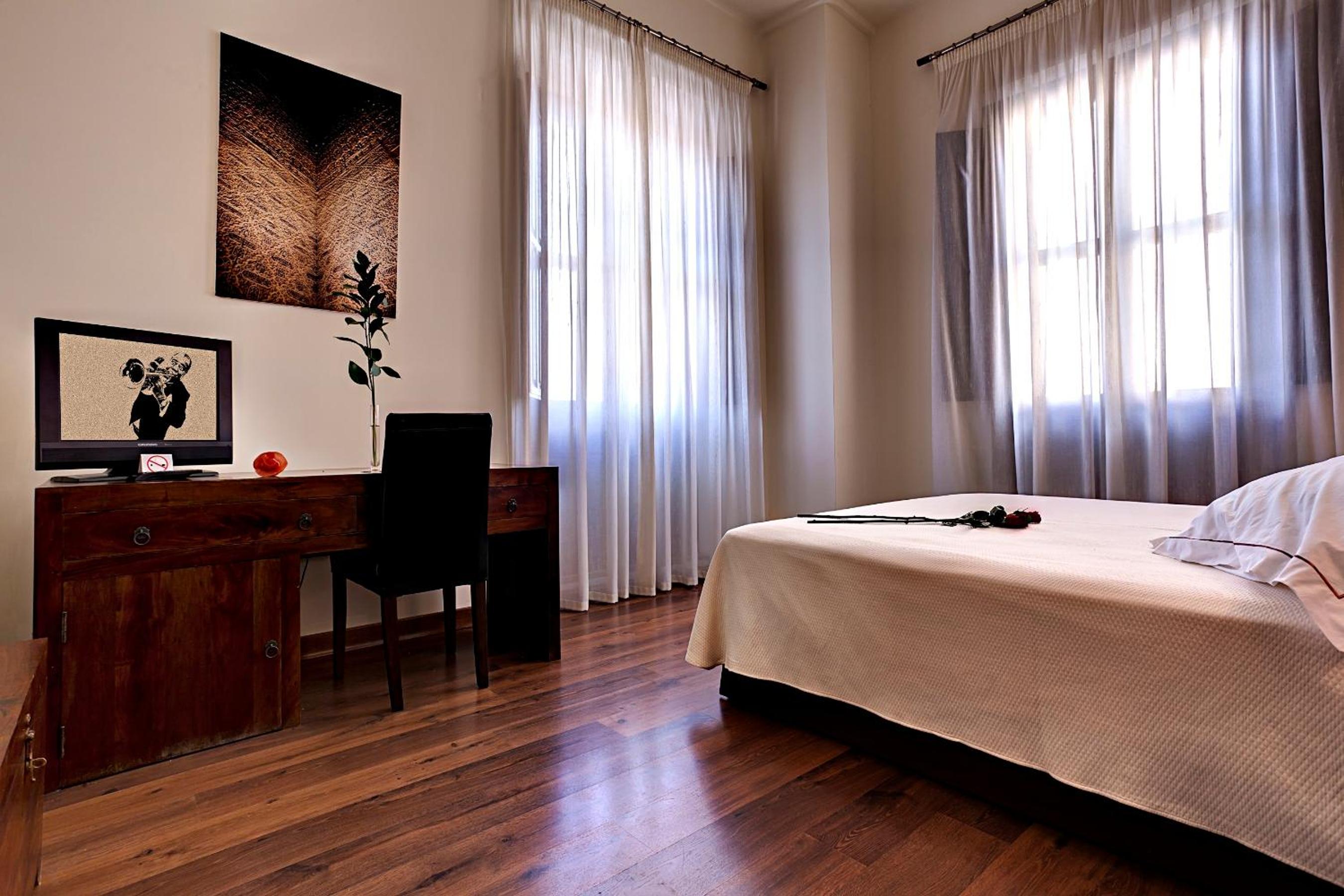 Junior Suite - Photo 1