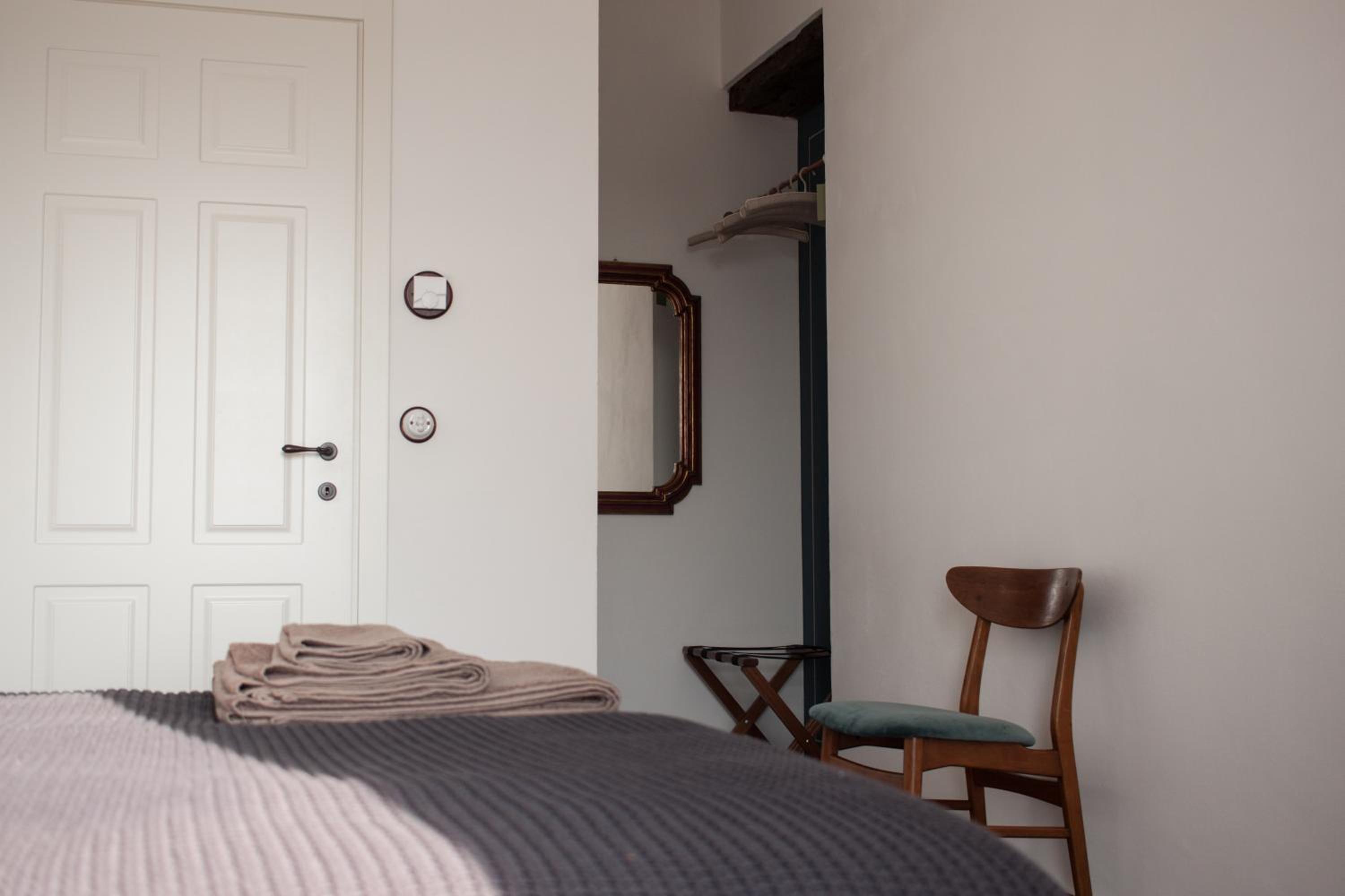 Double Room with Private Bathroom - Photo 4