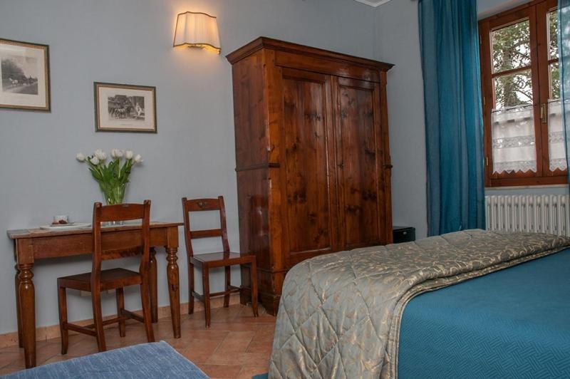Double or Twin Room - Photo 21