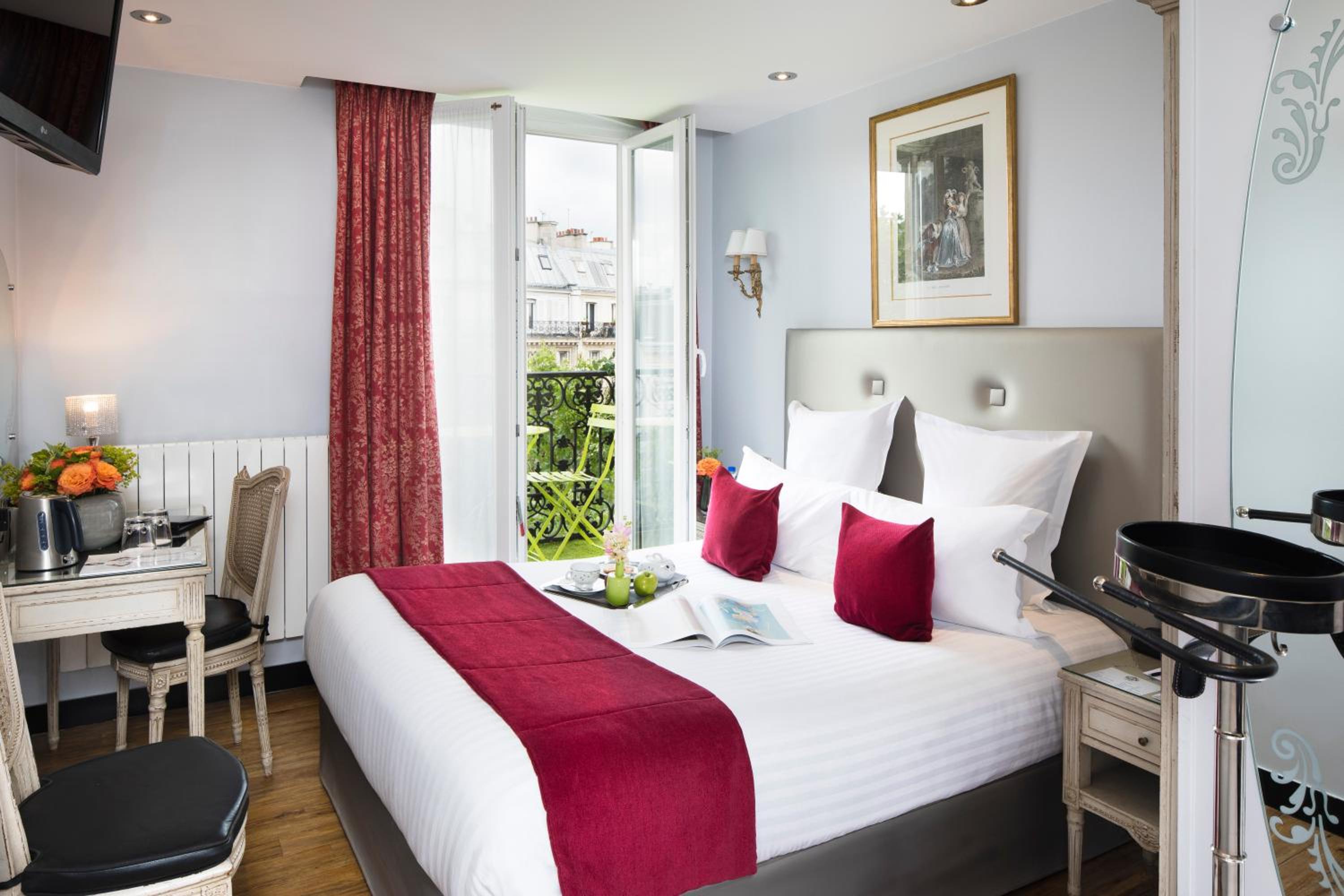 Superior Double or Twin Room photo 2