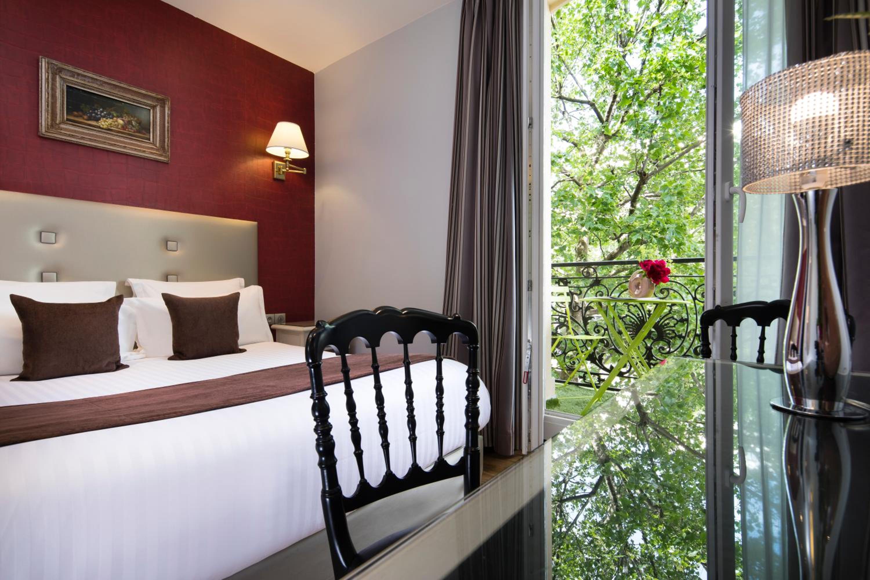 Superior Double or Twin Room photo 3