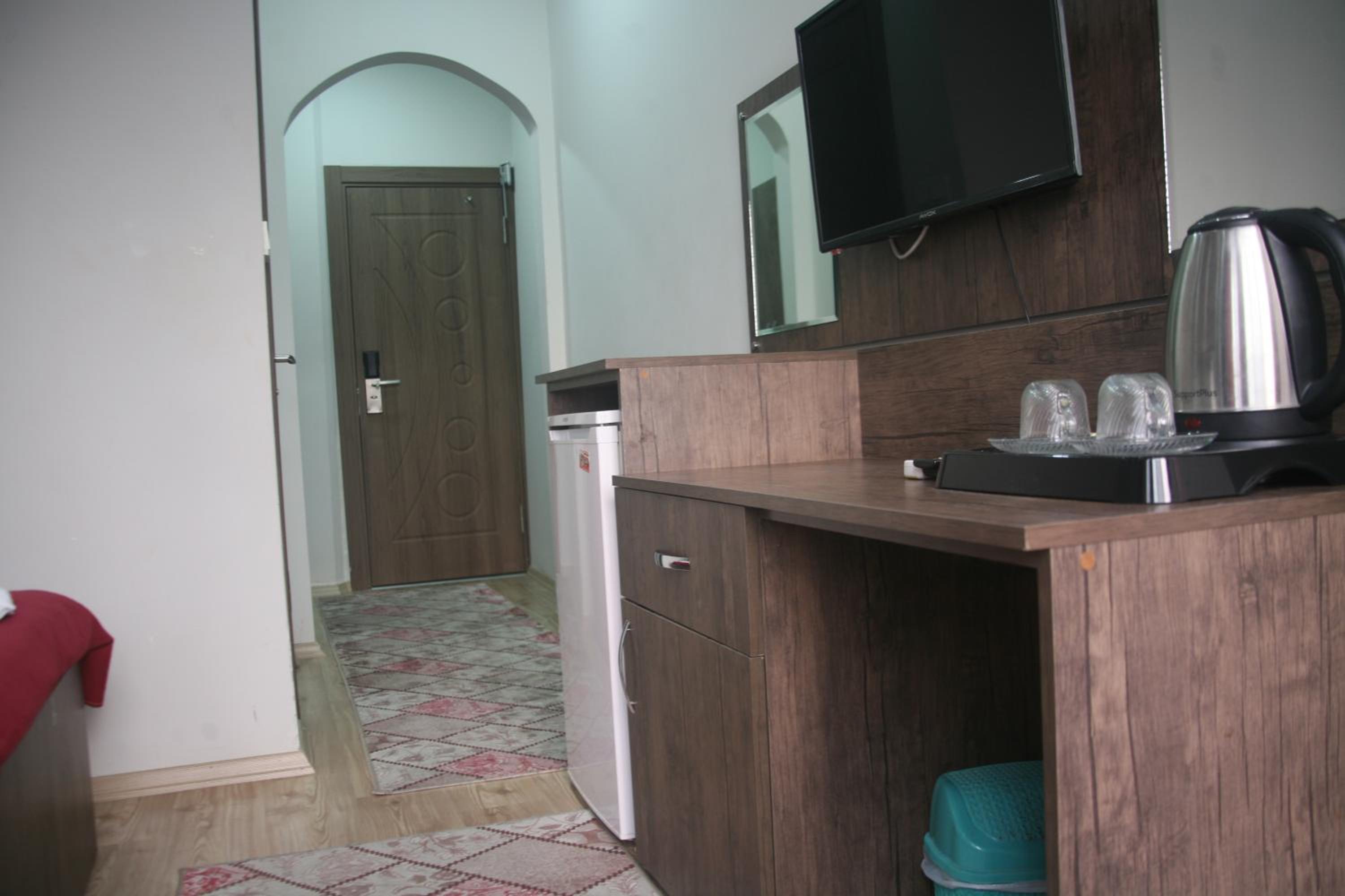Deluxe Double Room with Bath photo 2