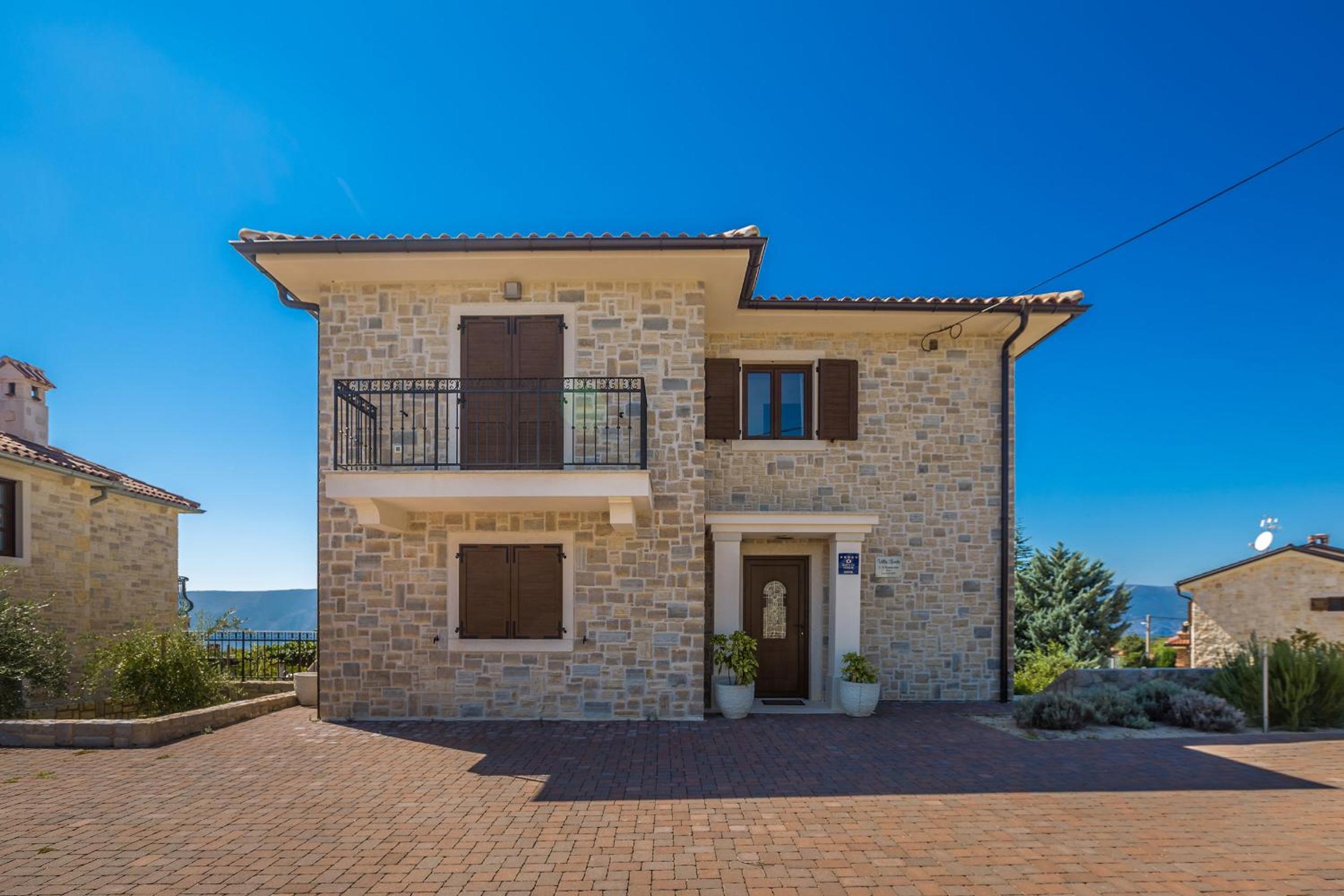 Villa with Private Pool photo 3