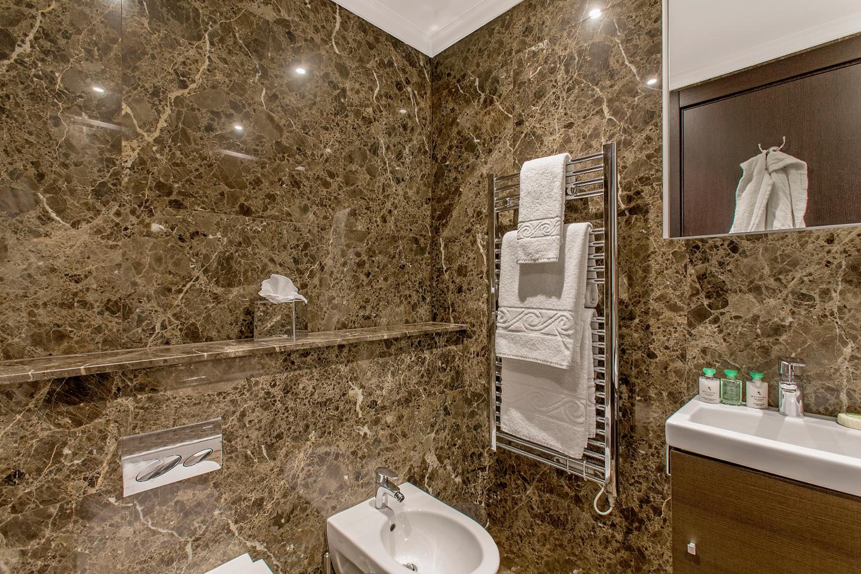 Luxury Four Bedroom Penthouse with Terrace photo 3