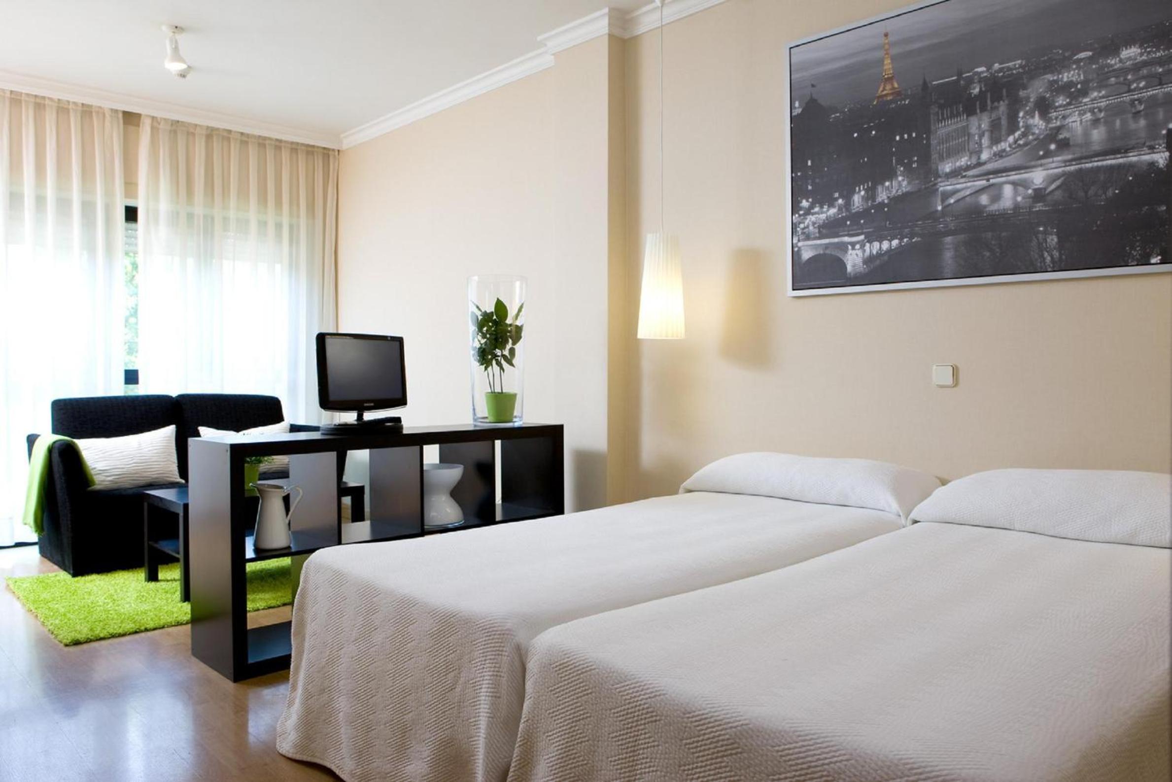 Double or Twin Room - Photo 1