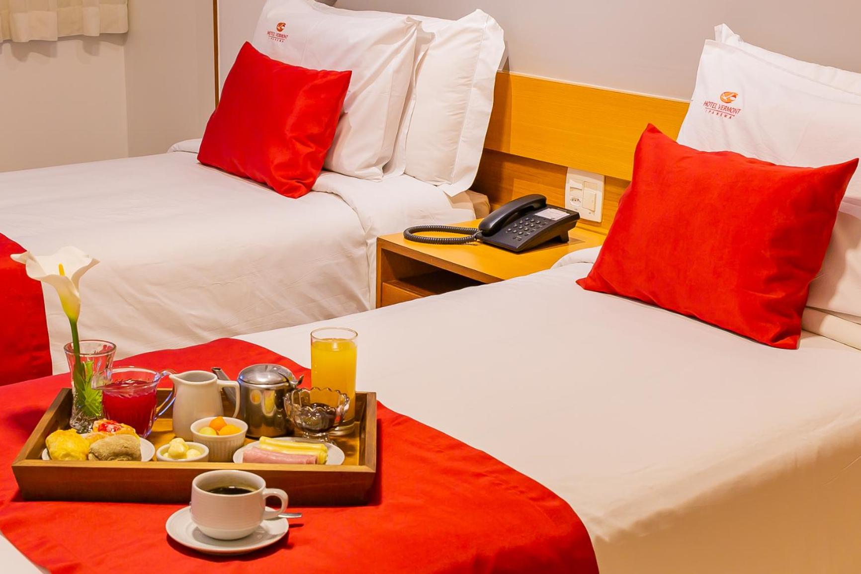 Superior Double Room thumbnail 5