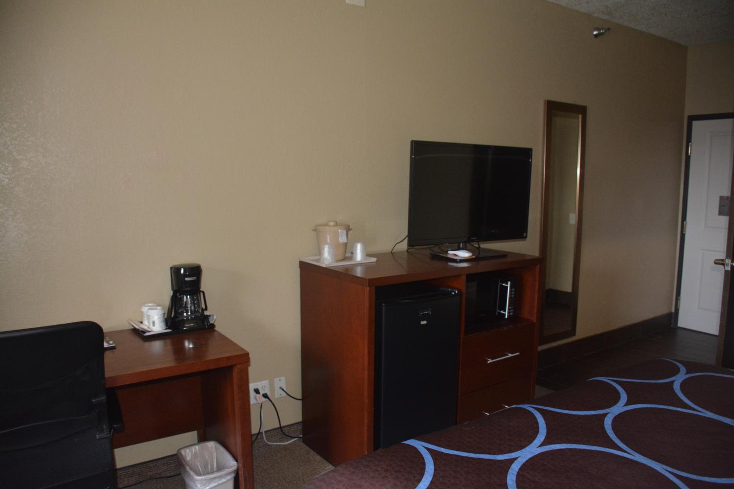 King Room - Mobility Access/Non-Smoking - Photo 4