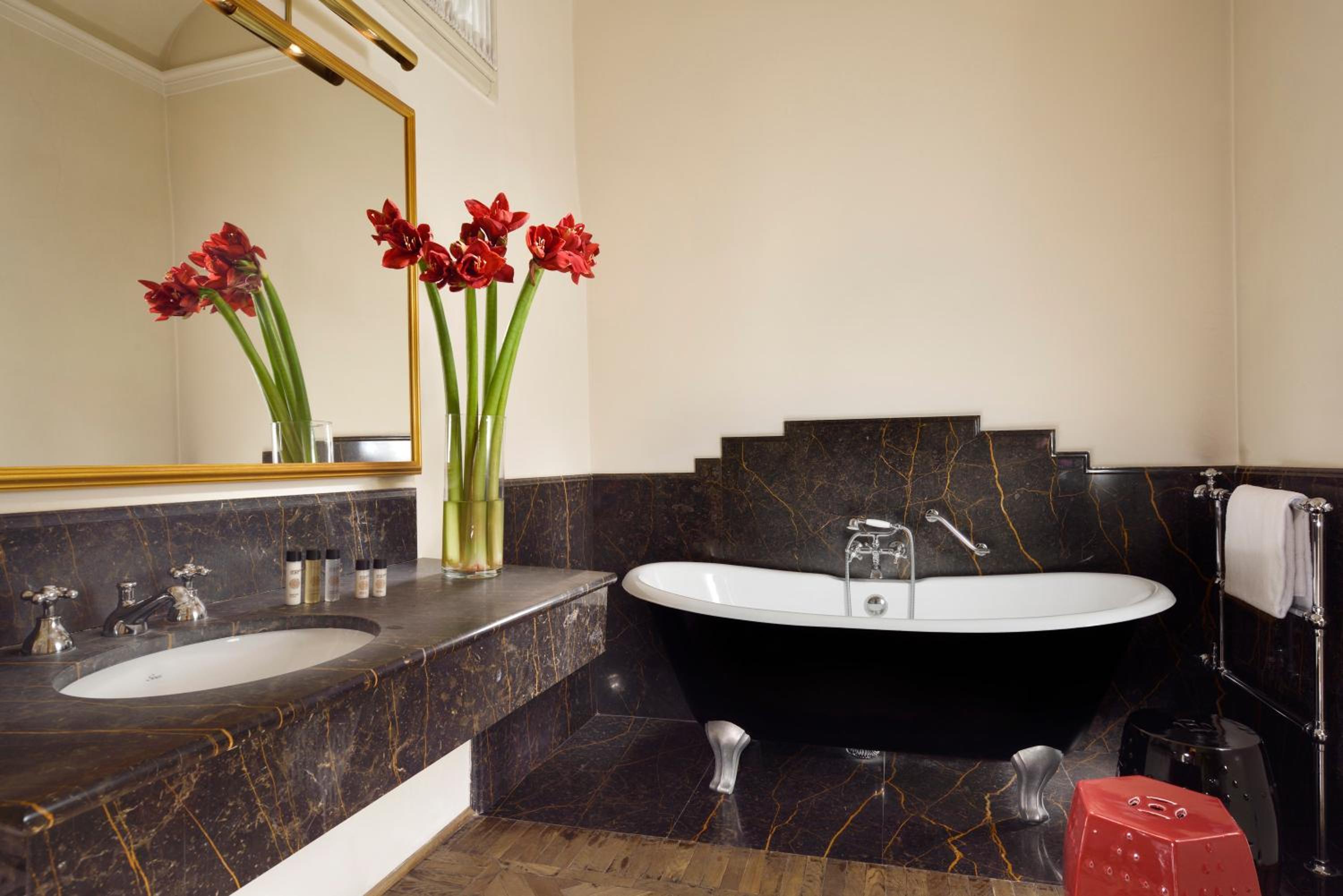 Suite King photo 2