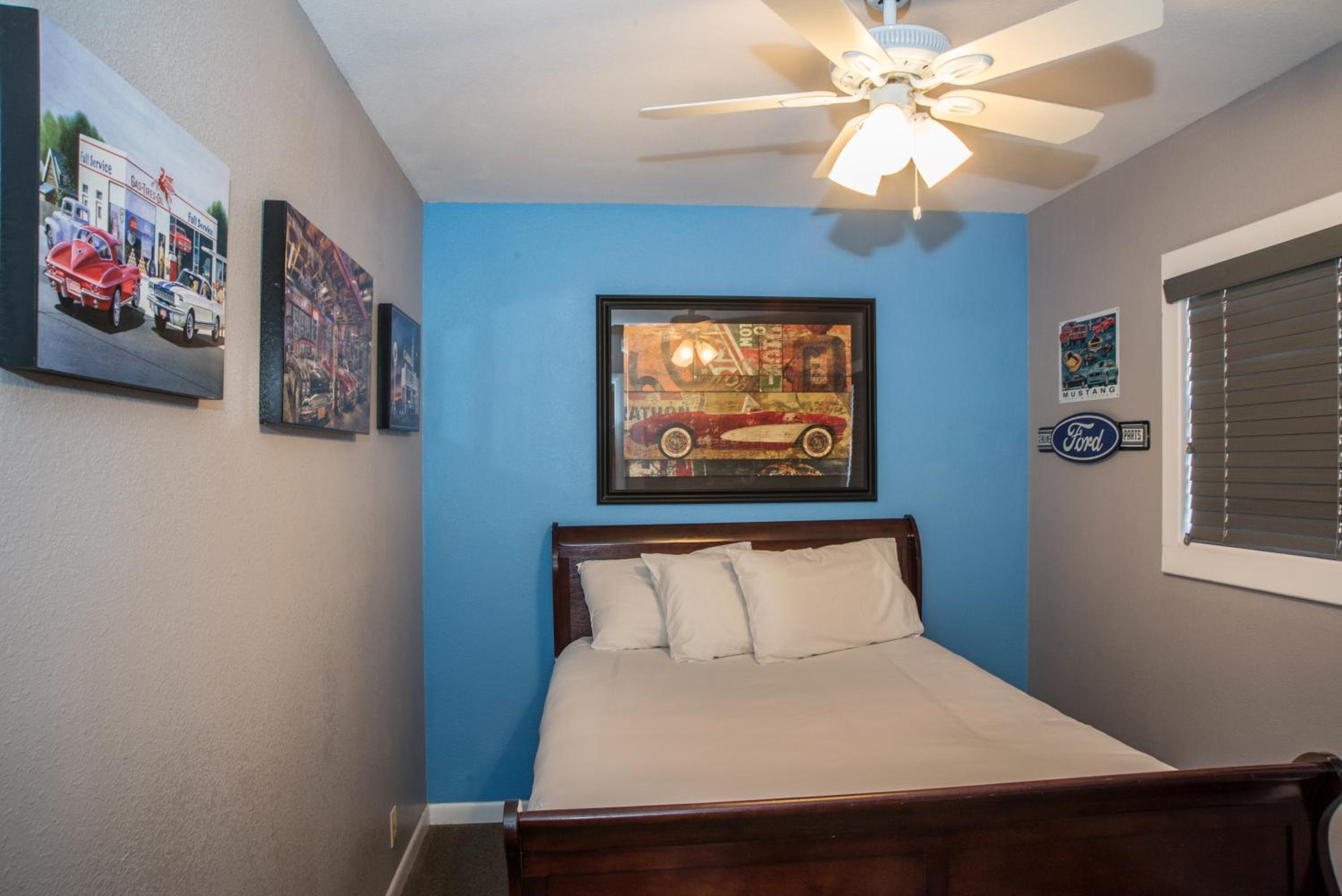 Standard Queen Room - Photo 5
