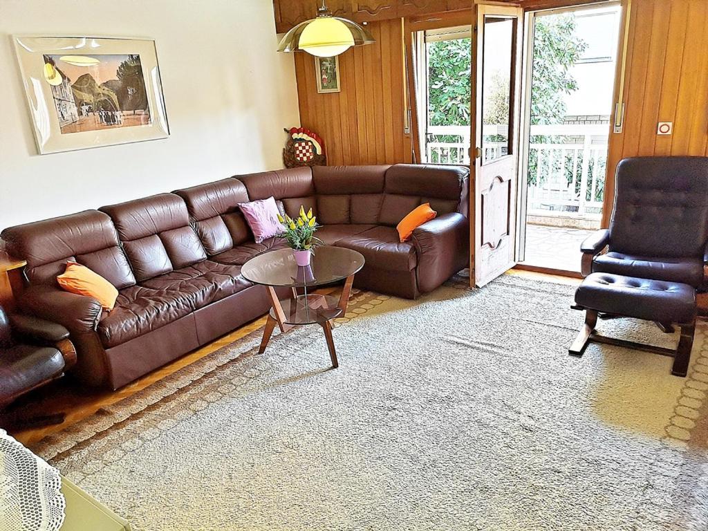 Three-Bedroom Apartment photo 1