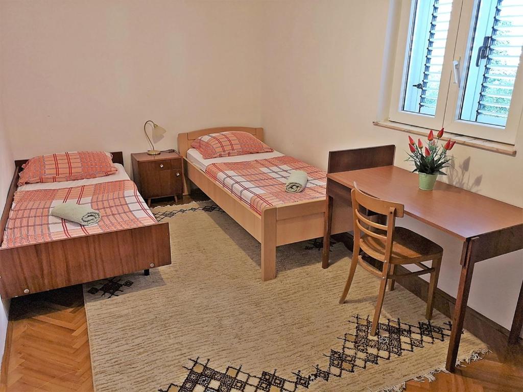 Three-Bedroom Apartment photo 3