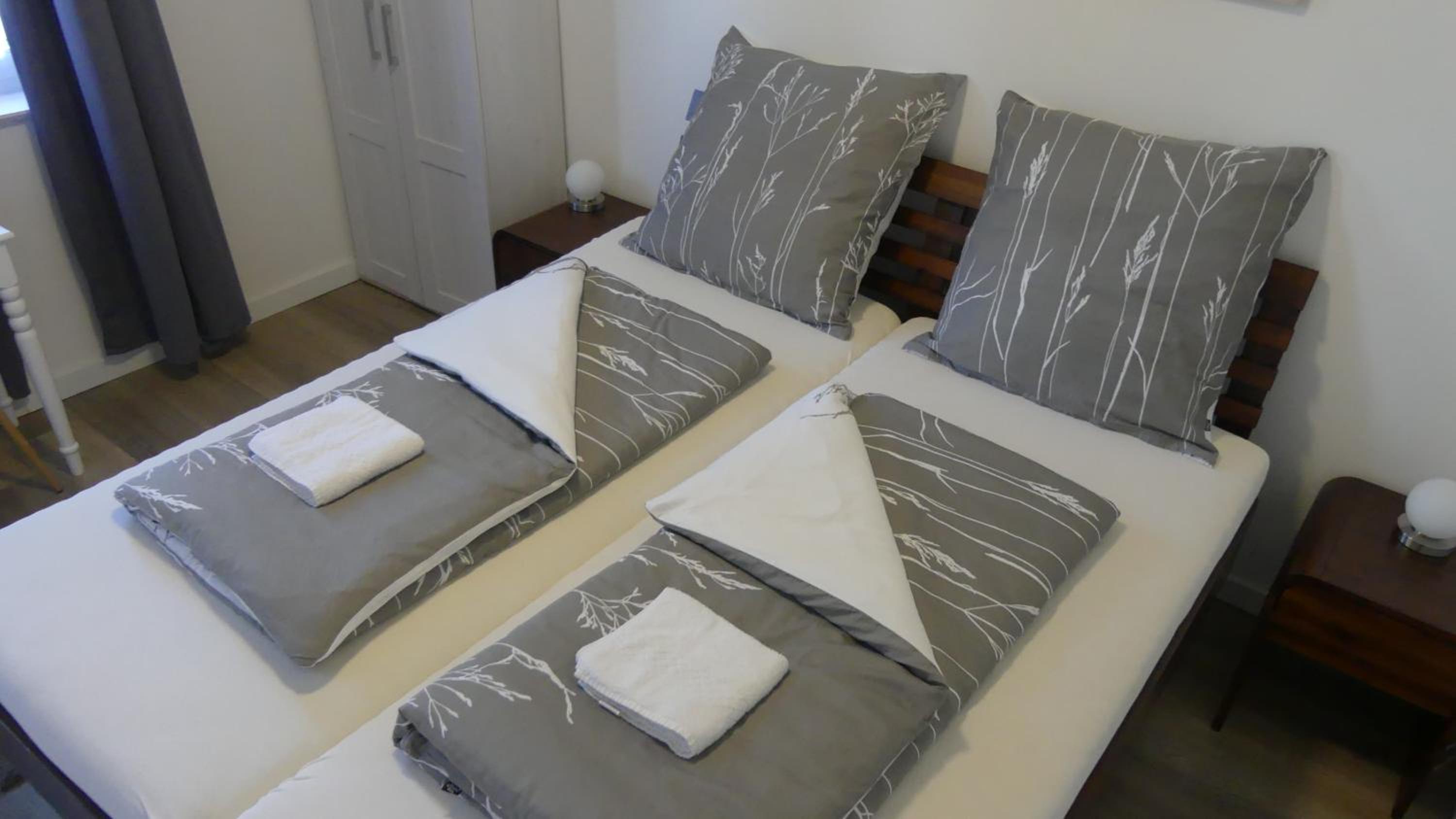 Double Room with Private Bathroom - Photo 6