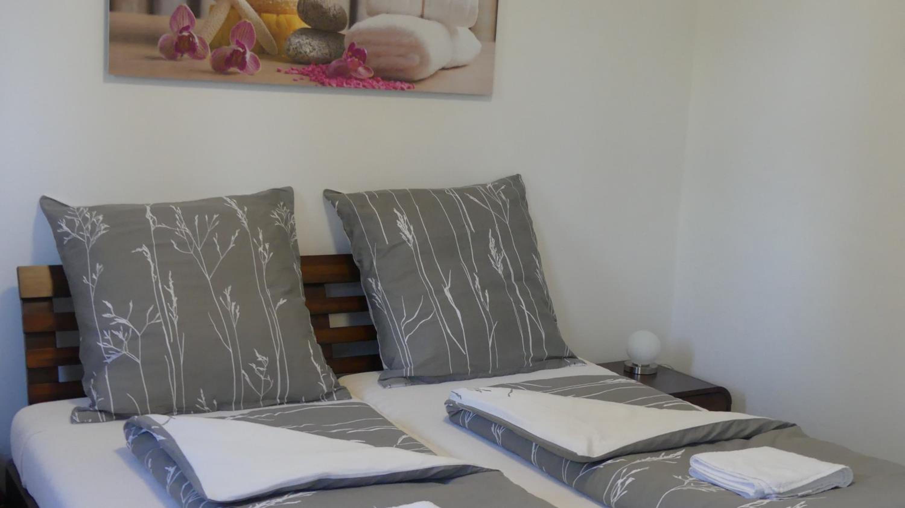 Double Room with Private Bathroom - Photo 4