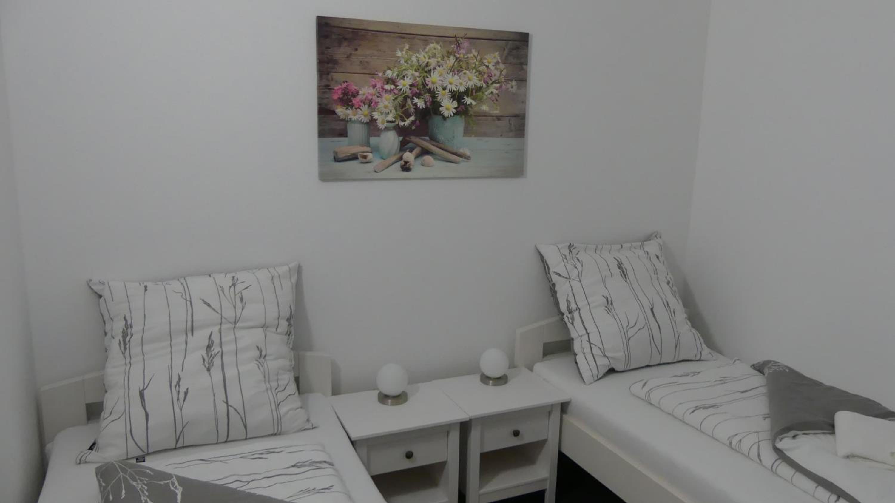 Triple Room with Bathroom - Photo 7