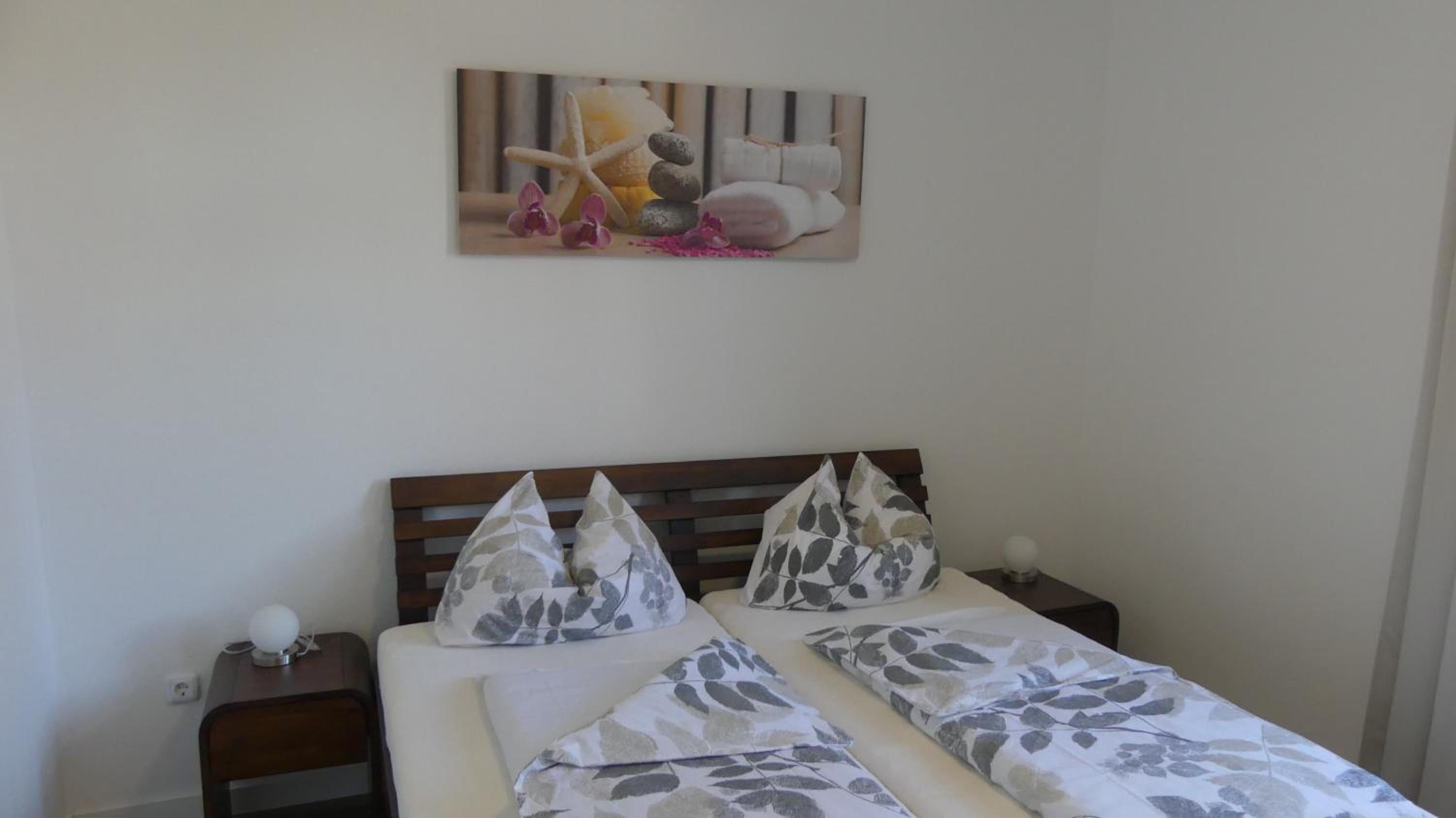 Quadruple Room with Bathroom - Photo 10