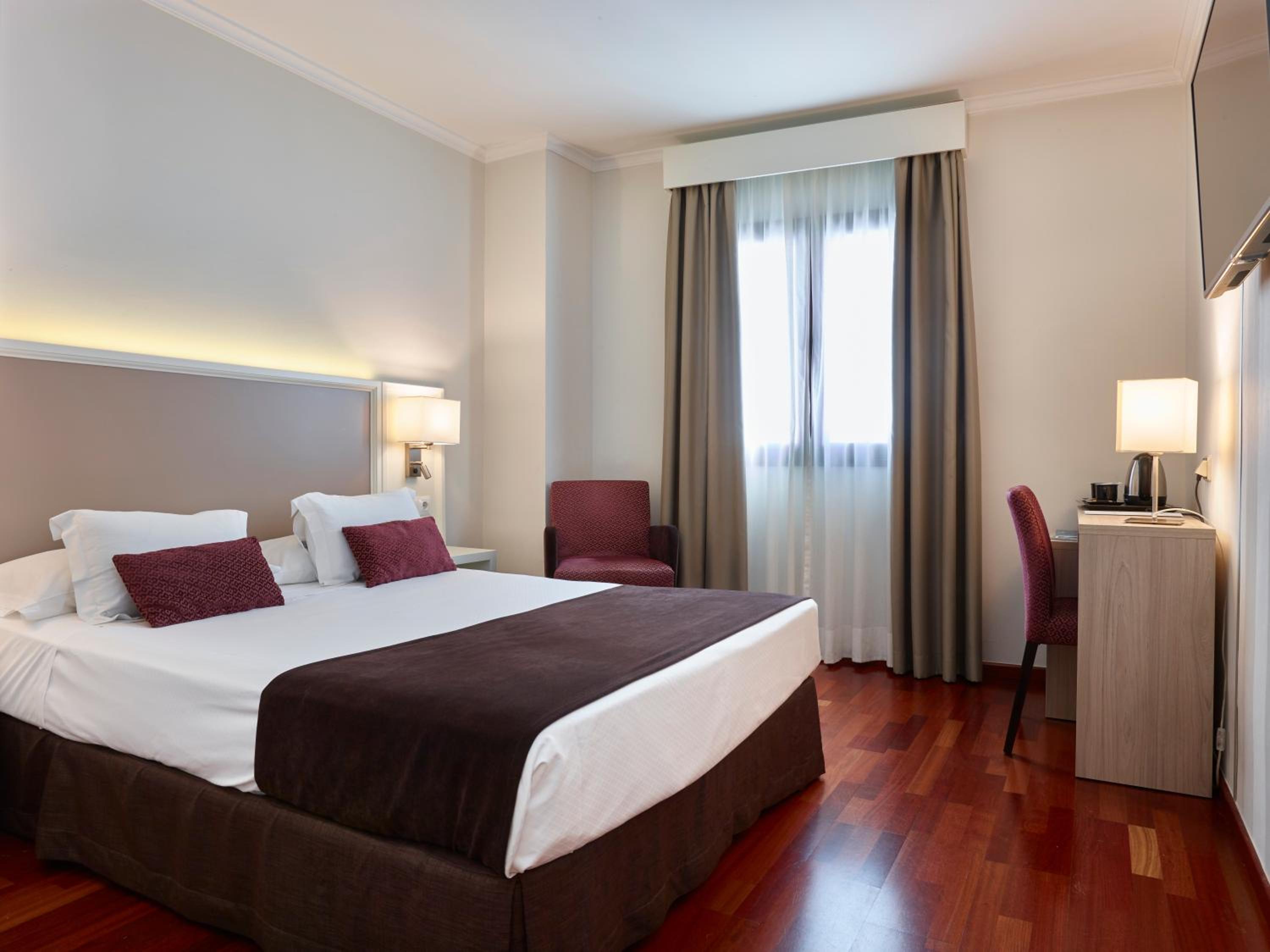Double or Twin Room - Photo 1