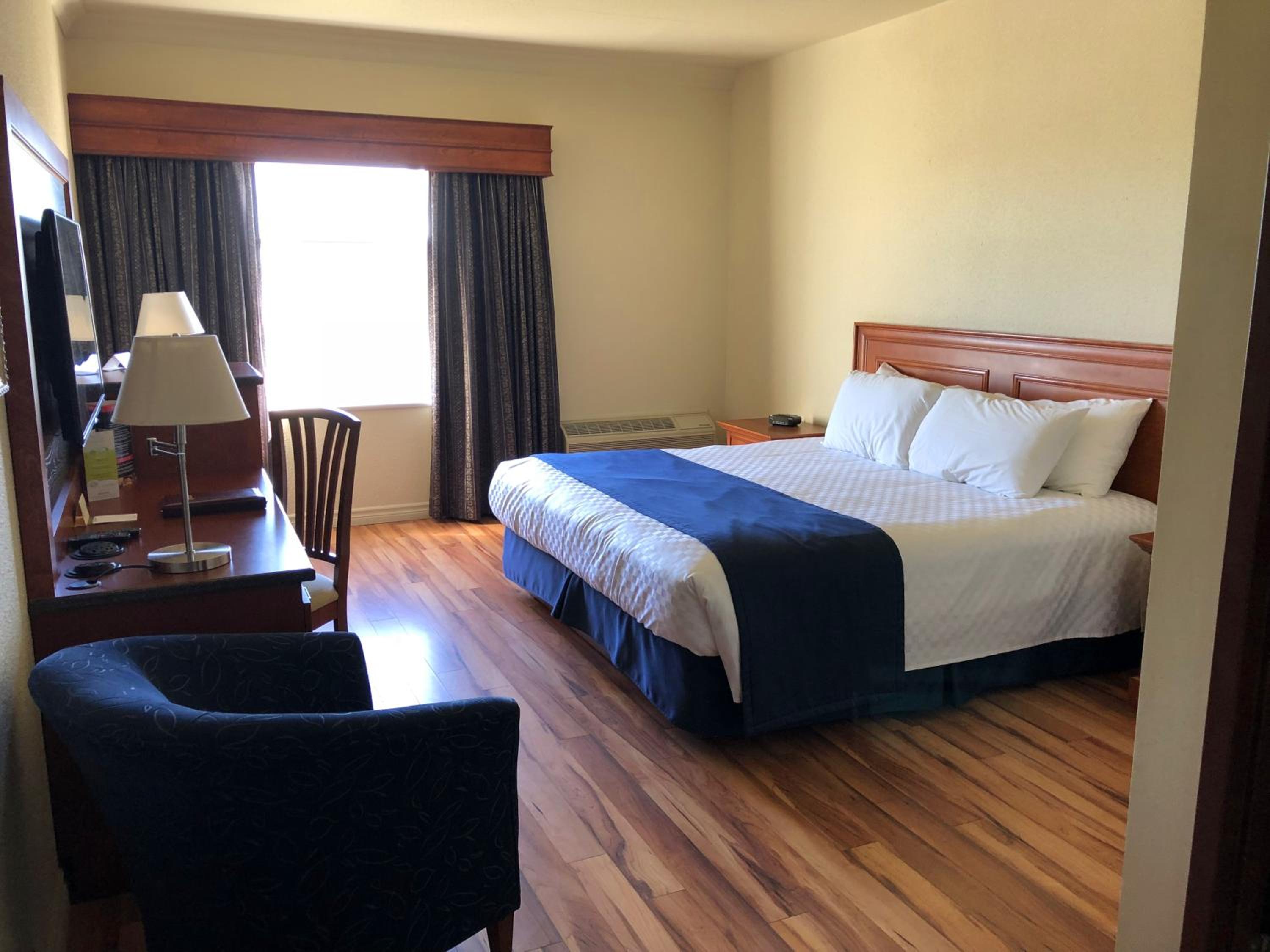 Privilege King Room - Exterior View - Photo 2