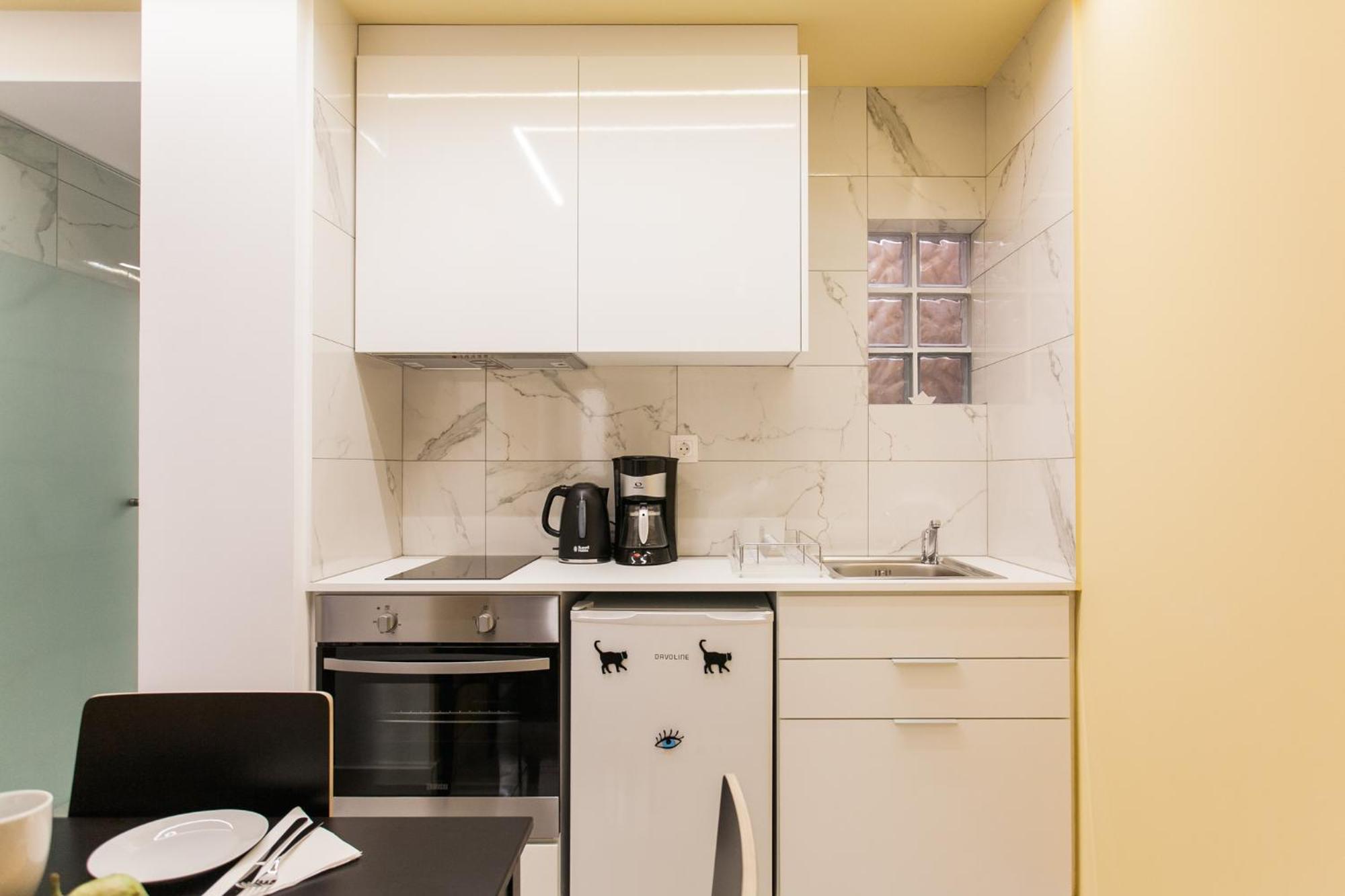 One-Bedroom Apartment photo 2