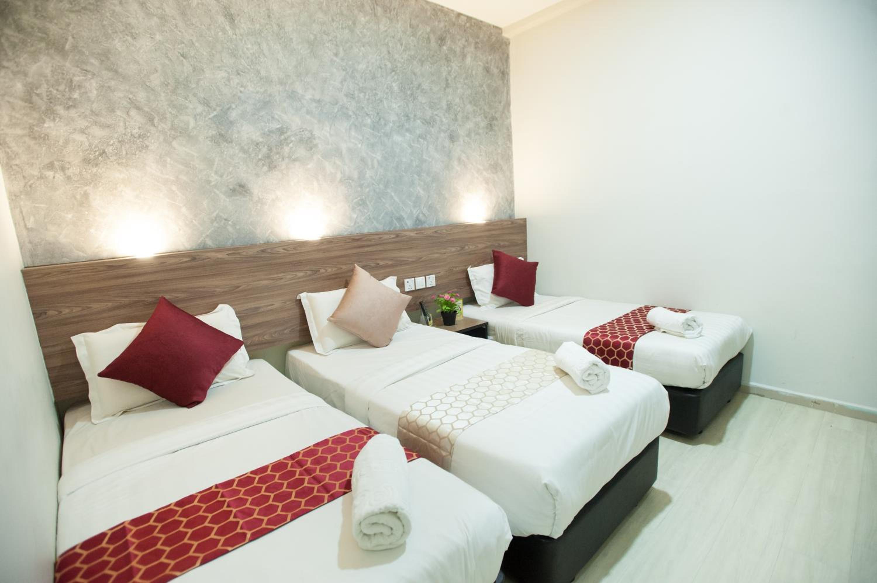 Deluxe Triple Room