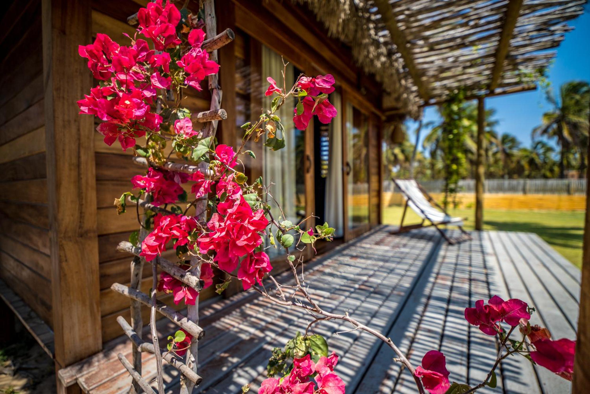 Bungalow with Garden View - Photo 10