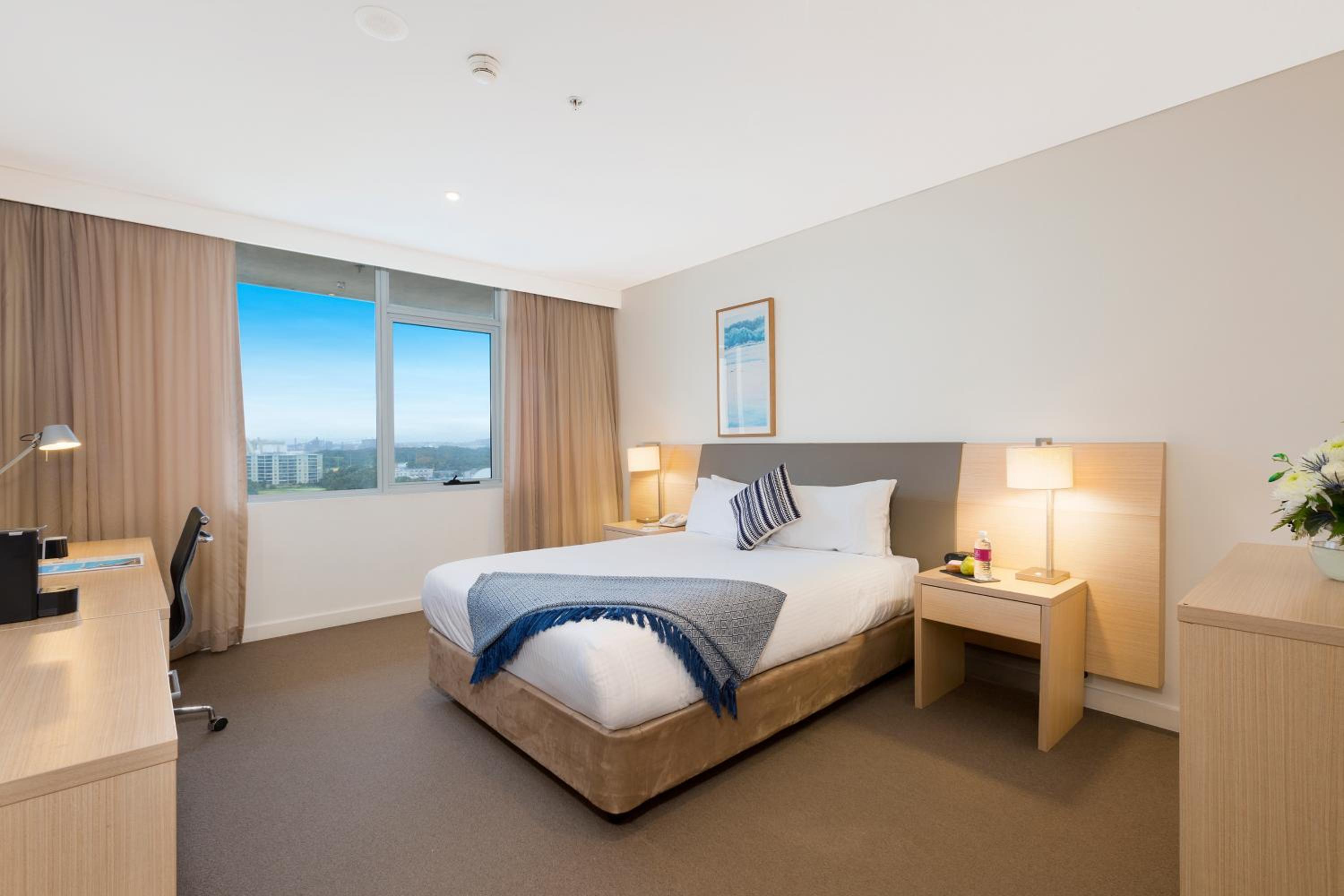 Deluxe Queen Room - Photo 5