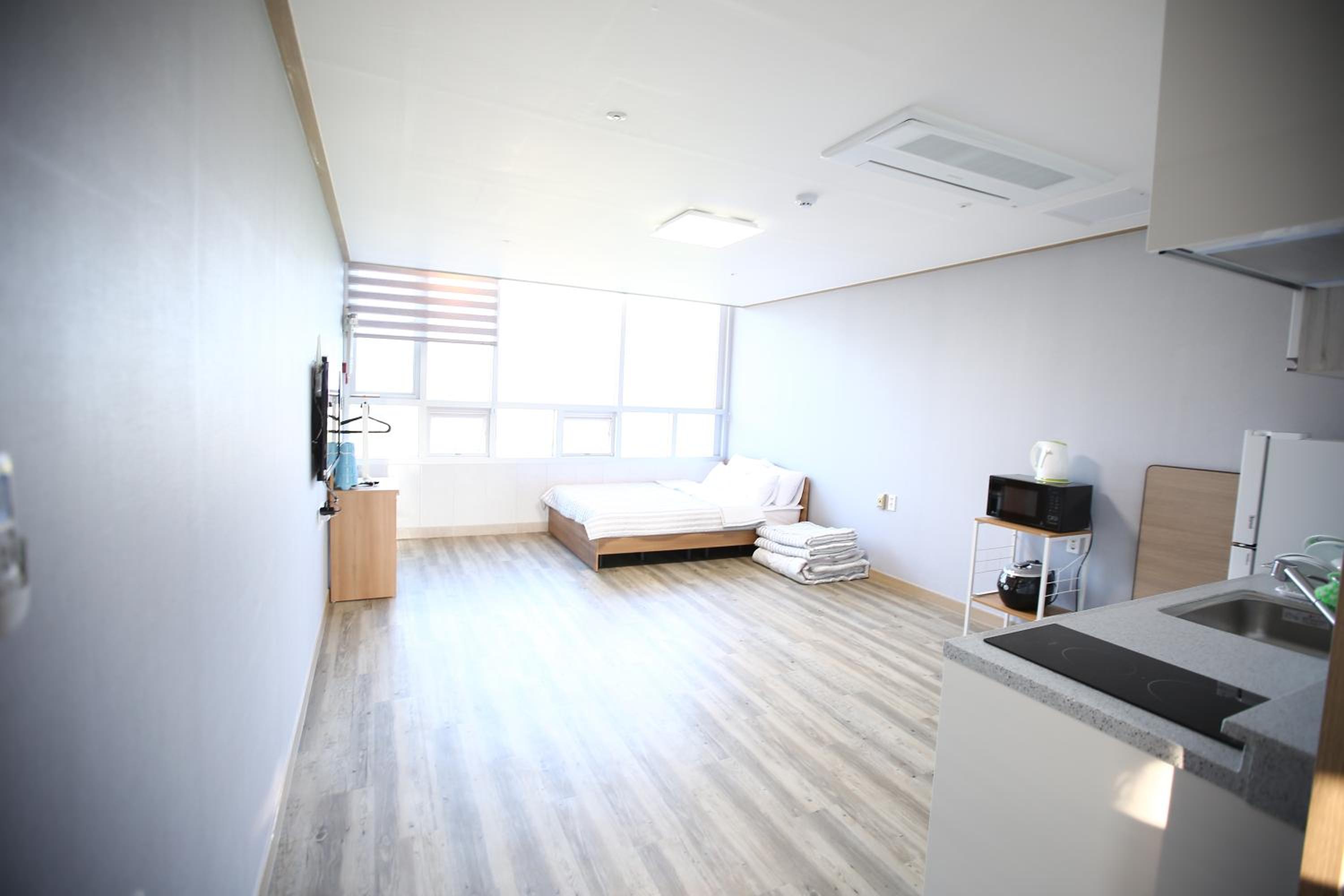 Deluxe Family Room photo 1