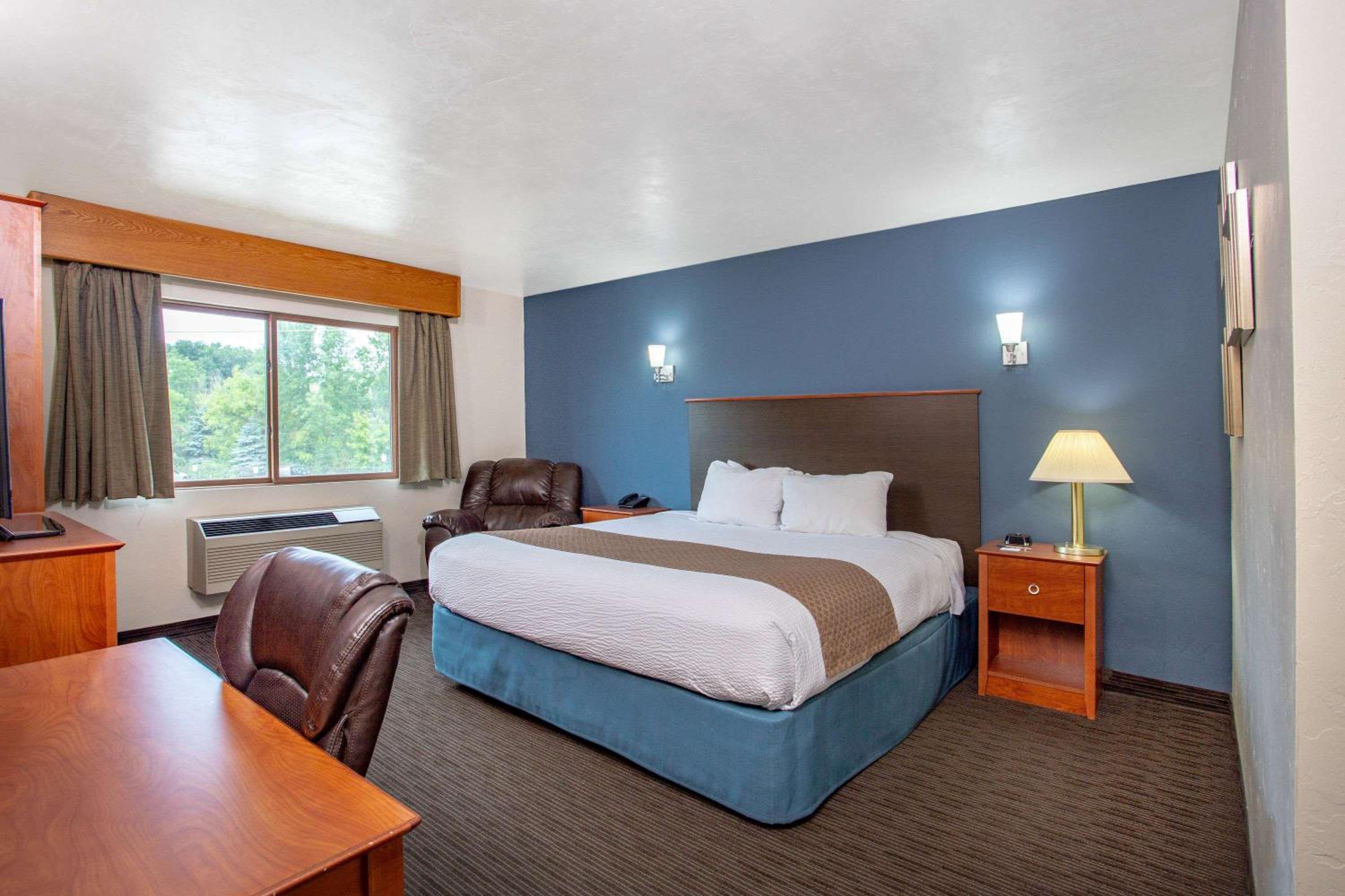 Superior King Studio Suite - Non-Smoking - Photo 3