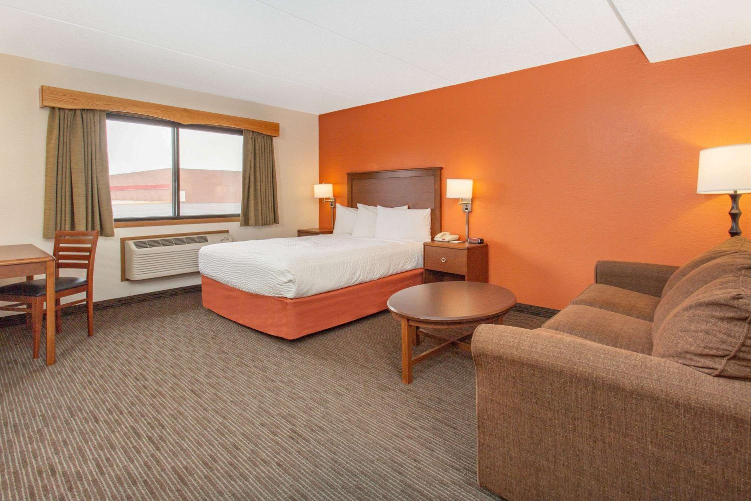 Executive Queen Room - Non-Smoking photo 2