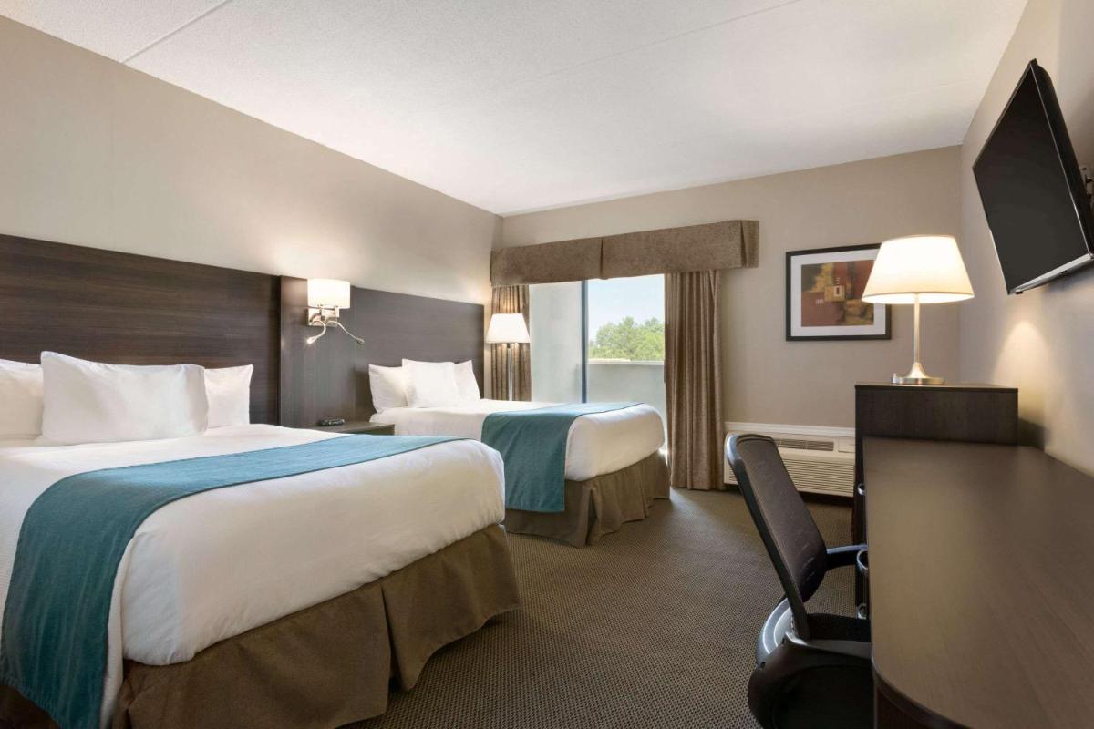 Double Room with 2 Queen Beds, Non-Smoking photo 1