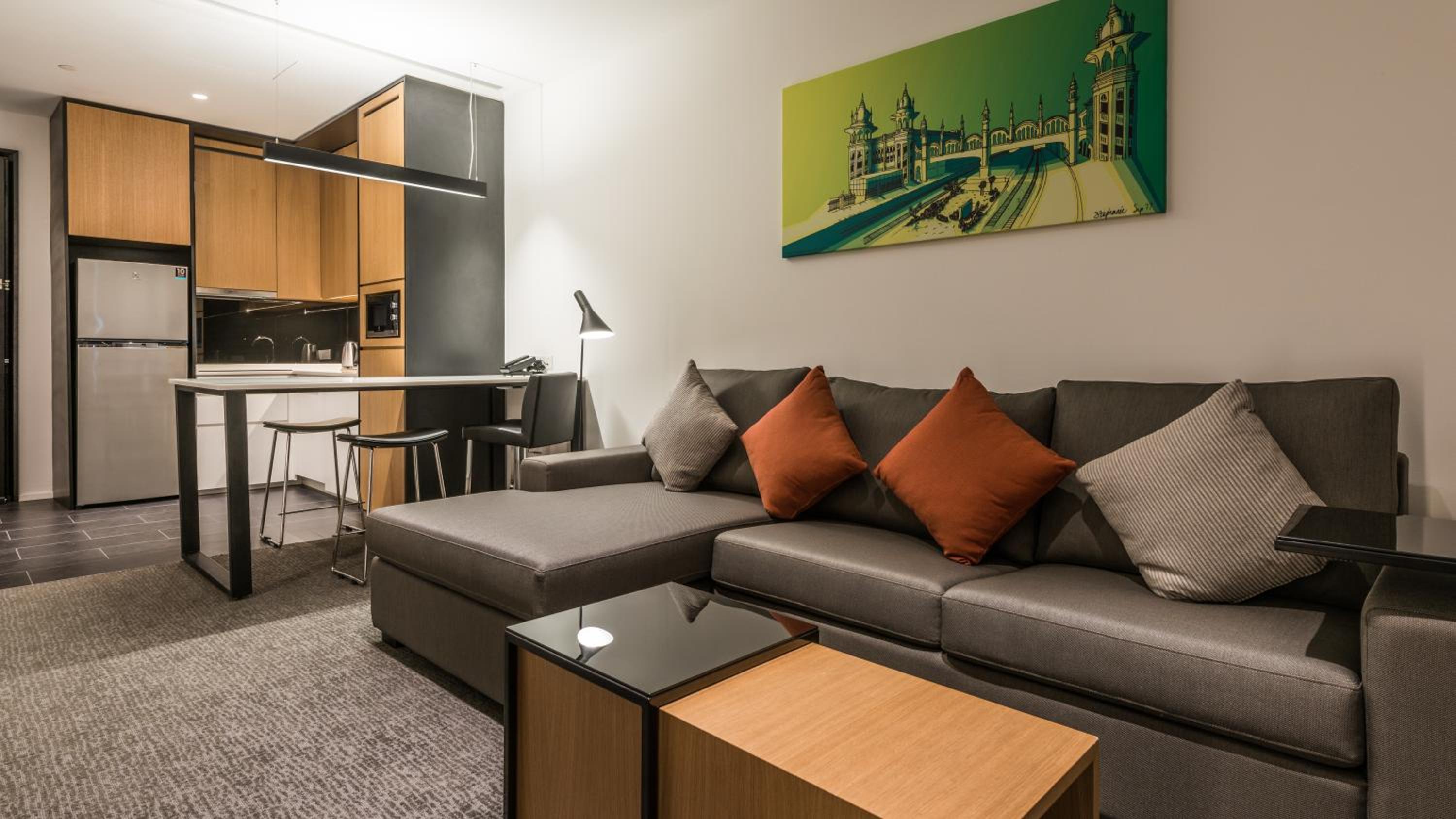 One-Bedroom Suite with Two Queen Beds and Sofa Bed thumbnail 6