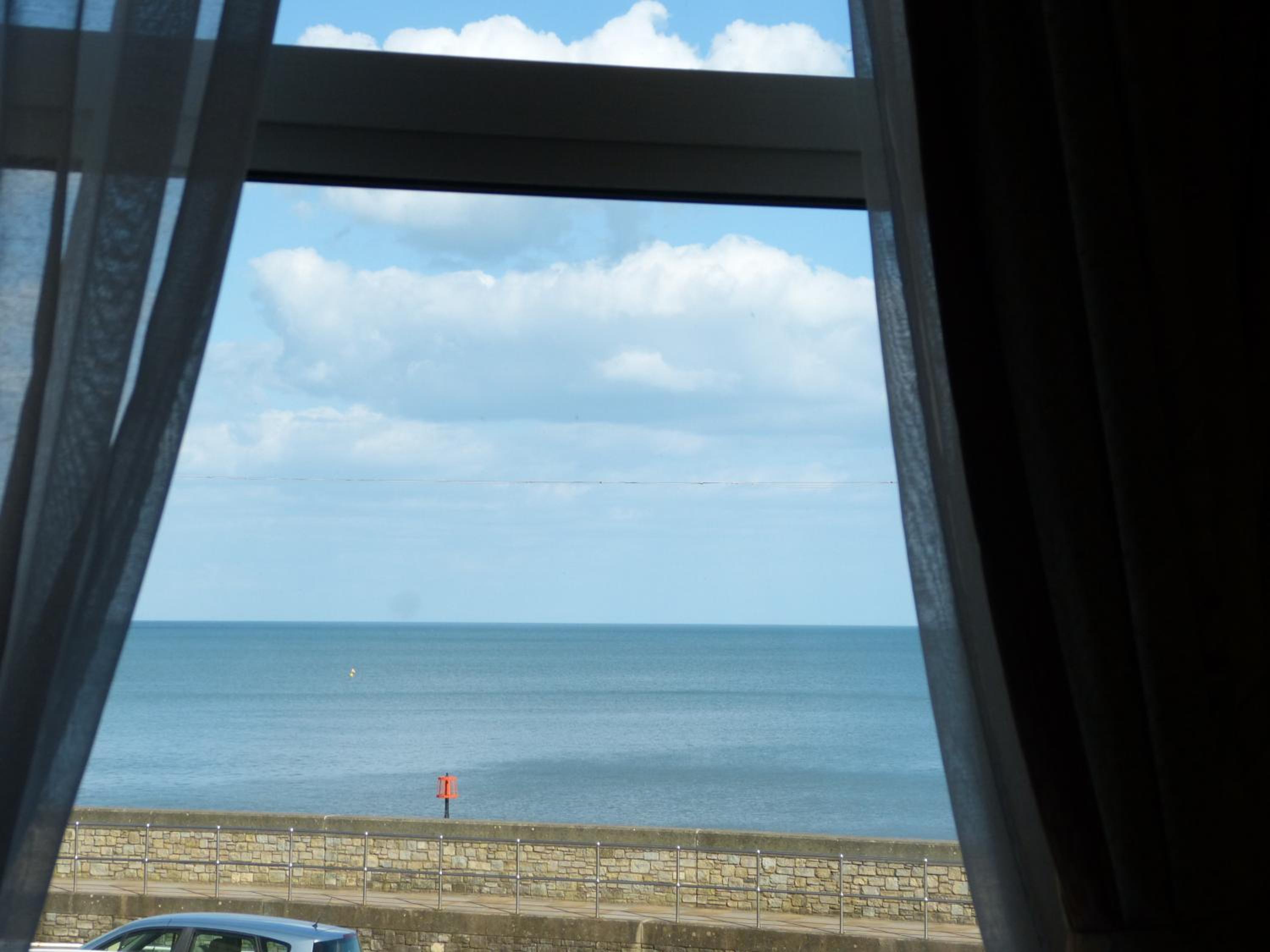 #6 Sea View -  Twin/ King Ensuite photo 3