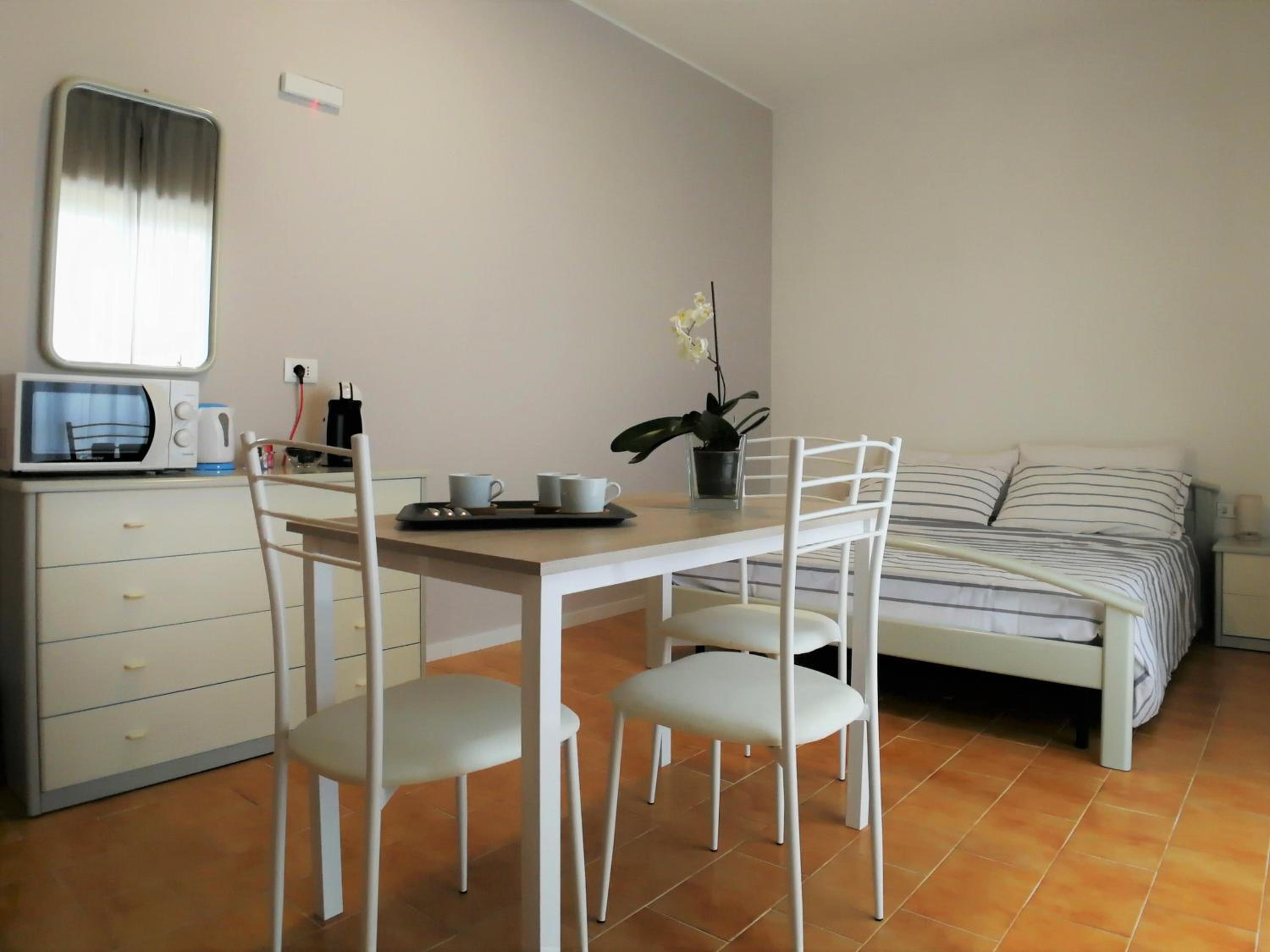 Triple Room with Private Bathroom photo 2