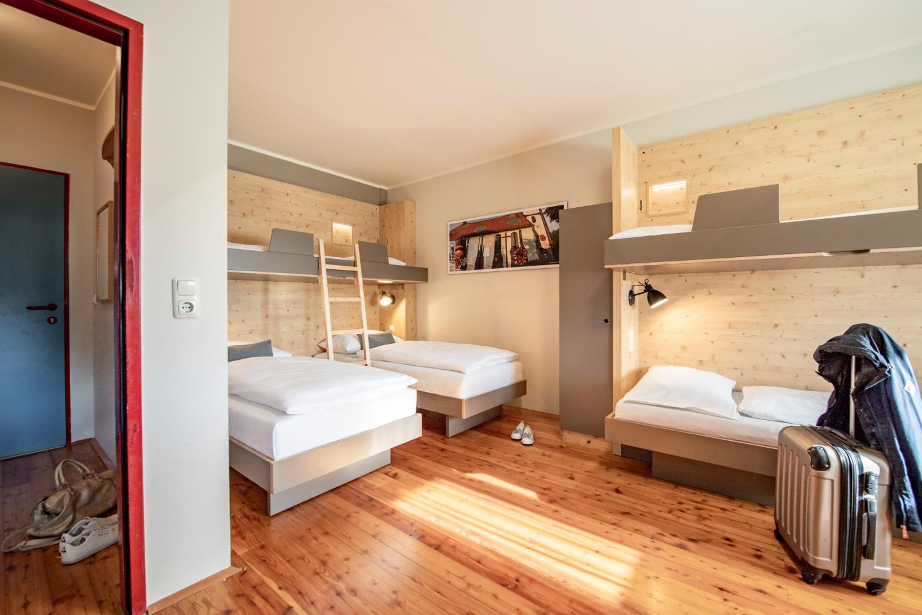 Superior Quadruple Room - Photo 1
