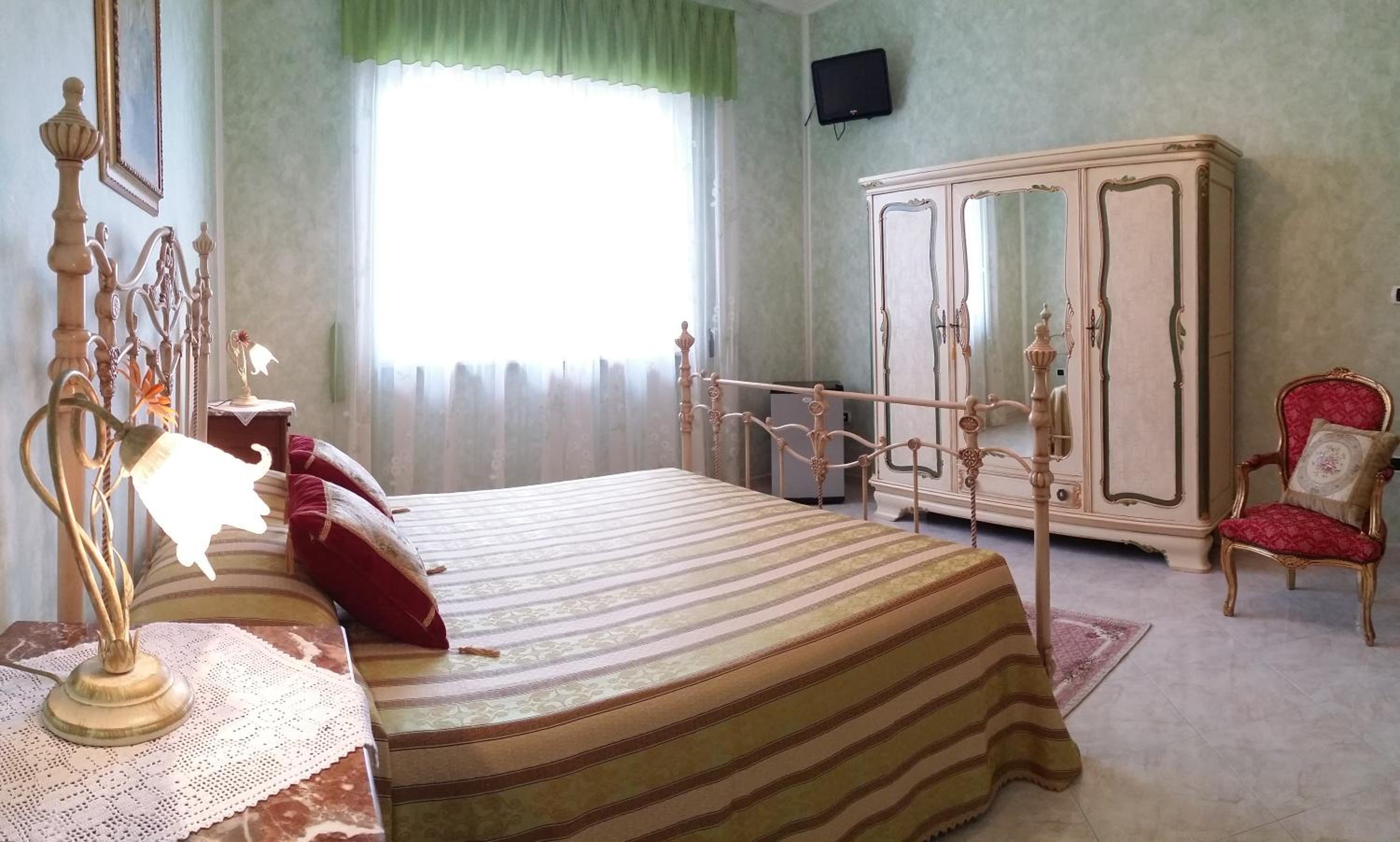 One-Bedroom House photo 3