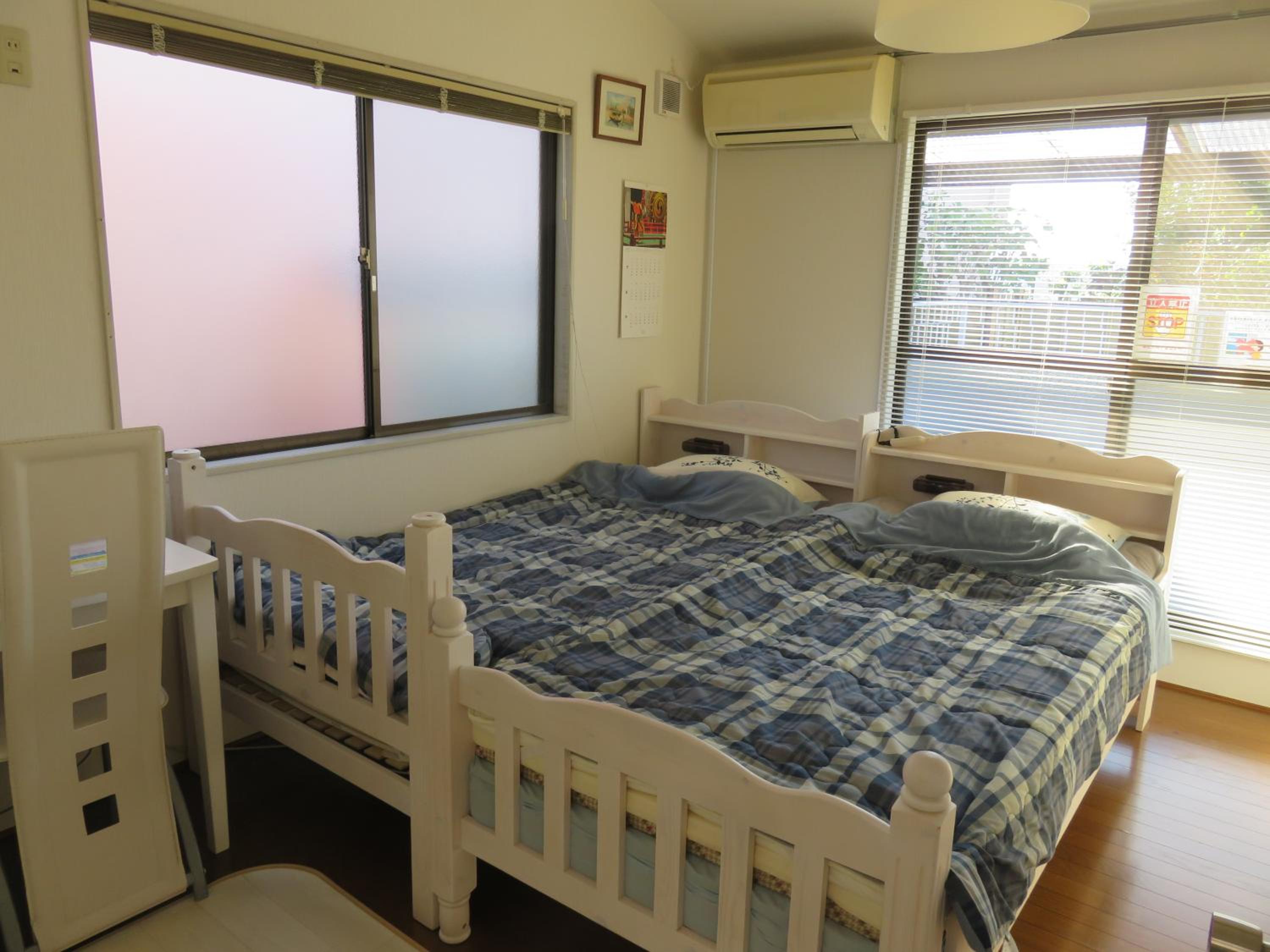 Economy Twin Room photo 3