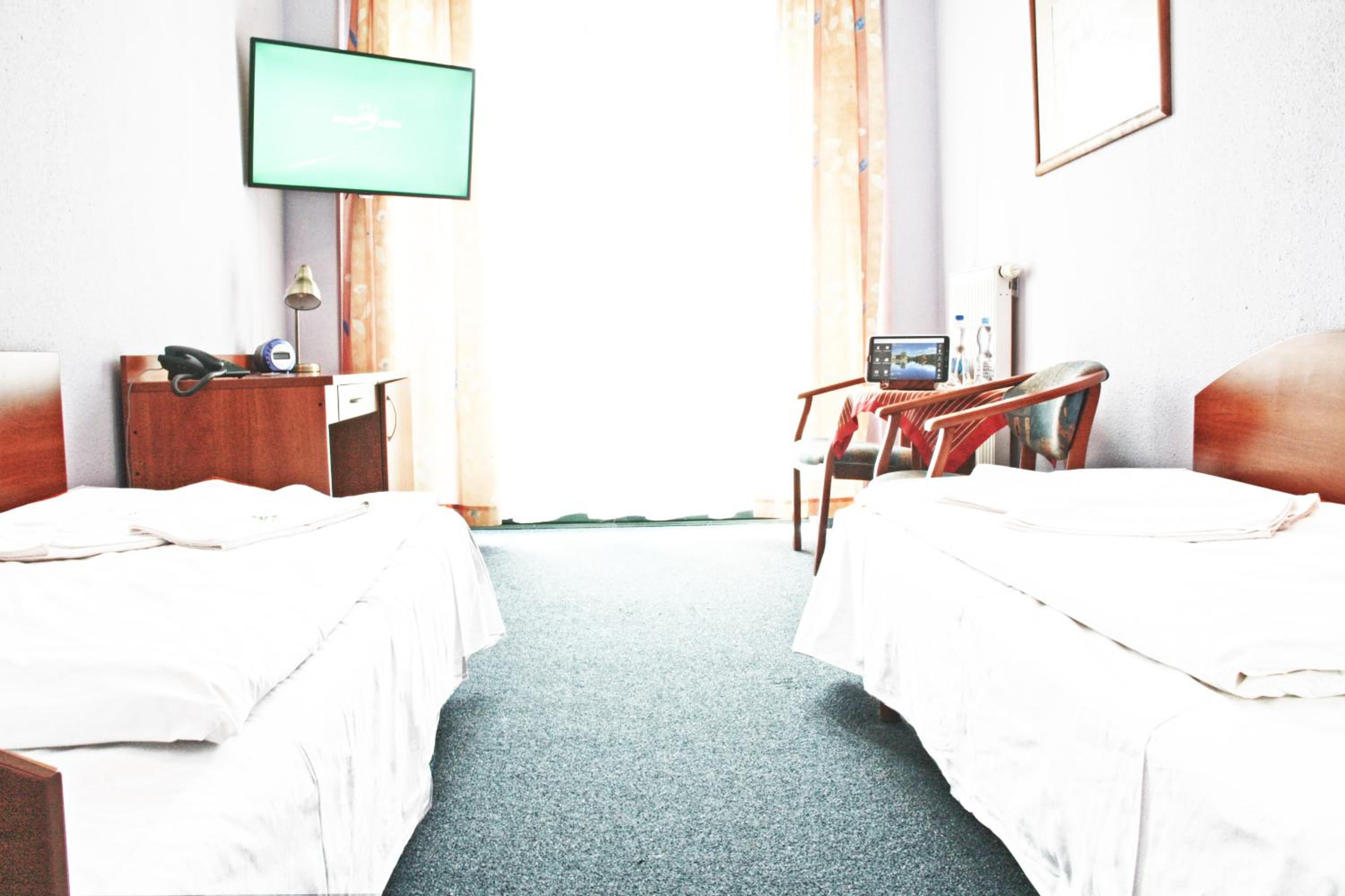 Standard Twin Room photo 2