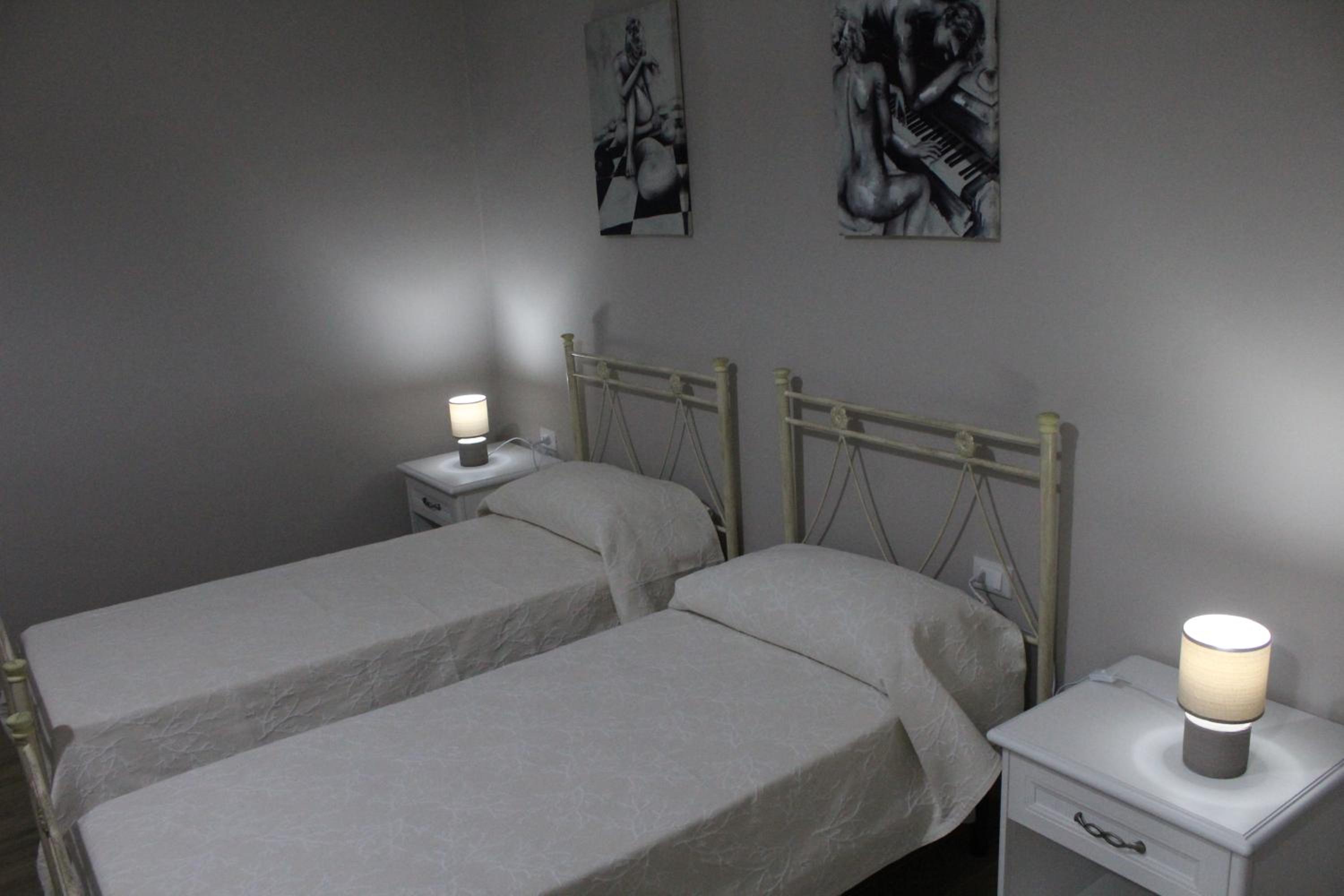 Quadruple Room with Bathroom photo 2